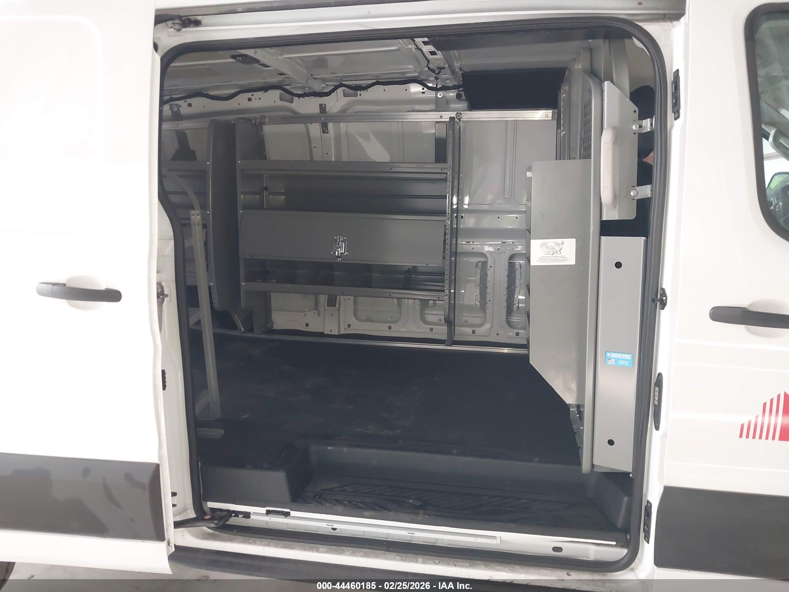 FORD TRANSIT-250 image 8