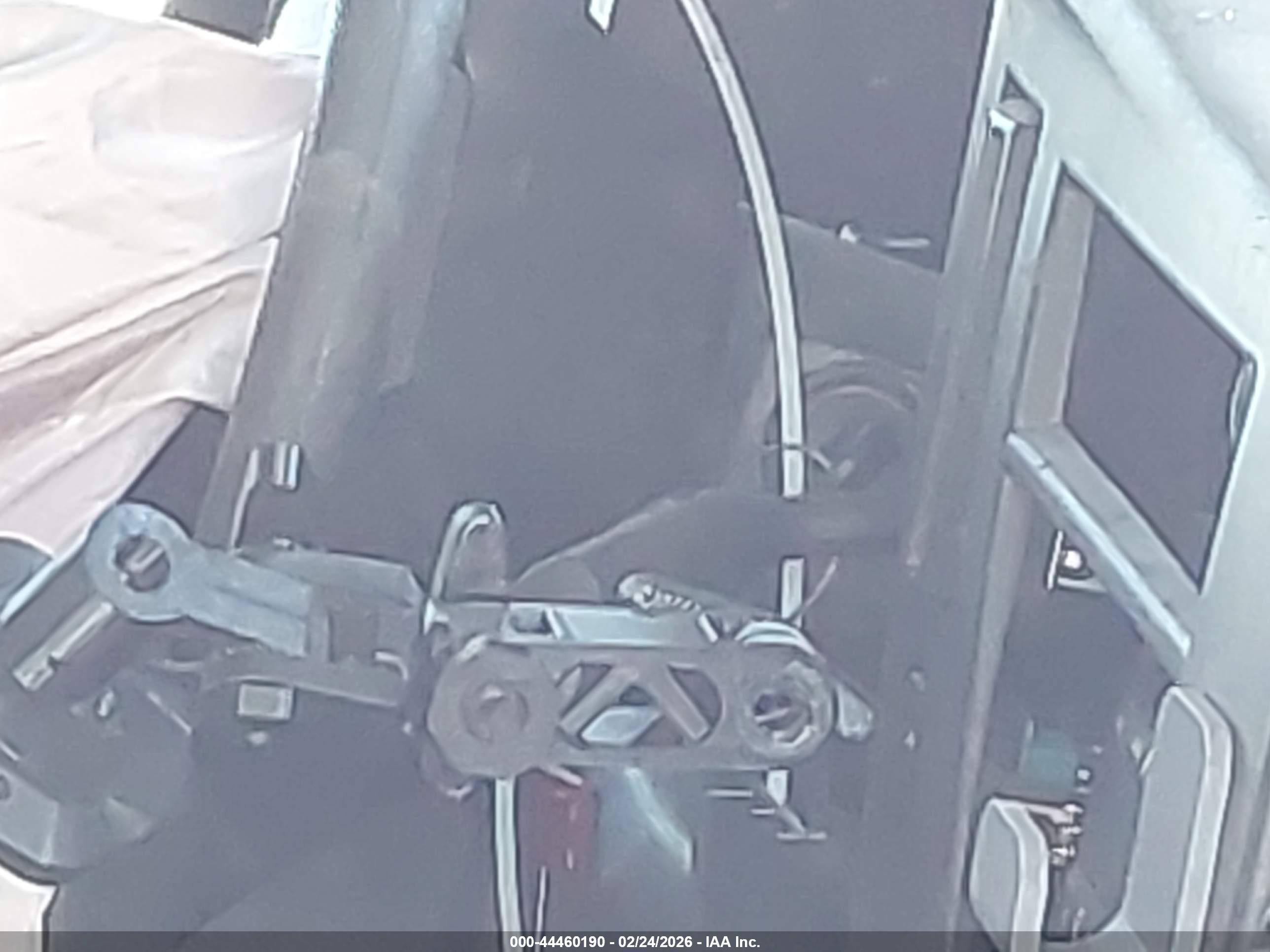CHEVROLET EXPRESS image 11