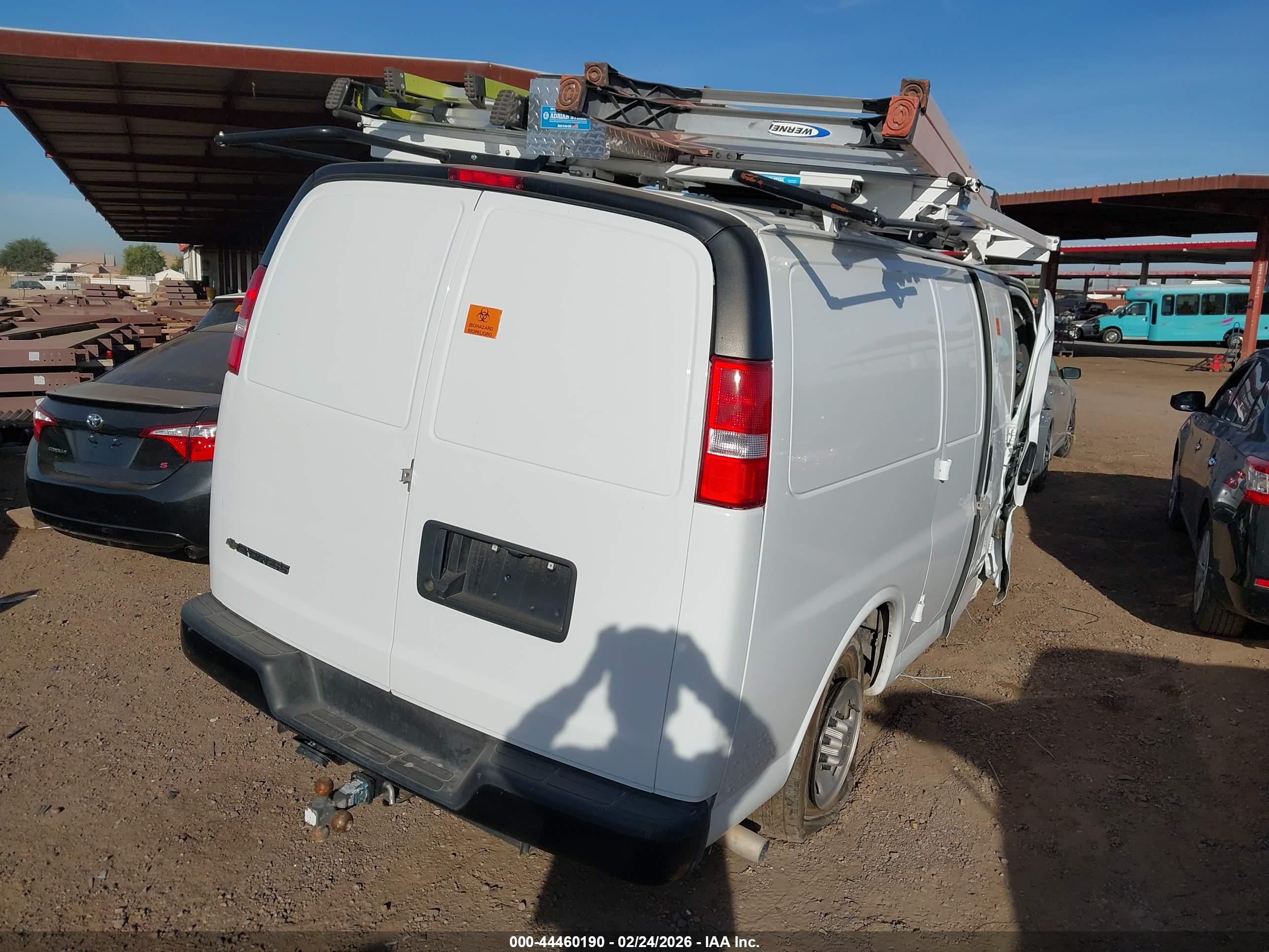 CHEVROLET EXPRESS image 4