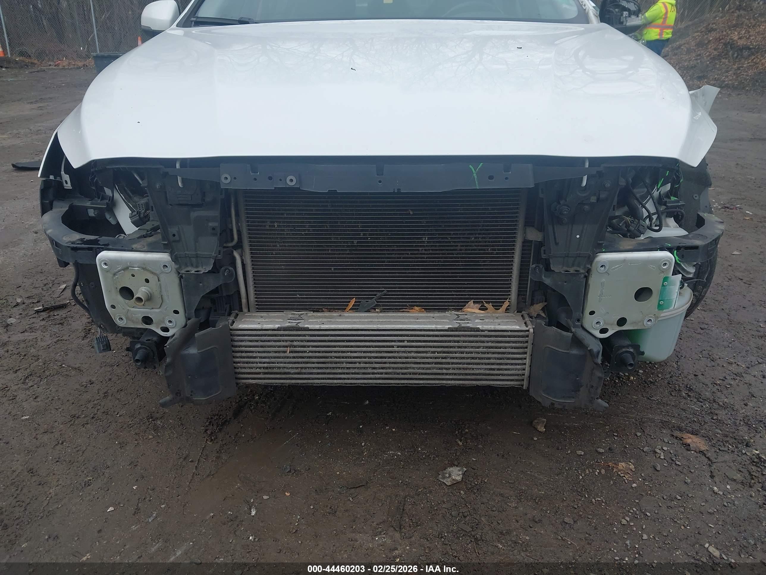 VOLVO S60 image 6
