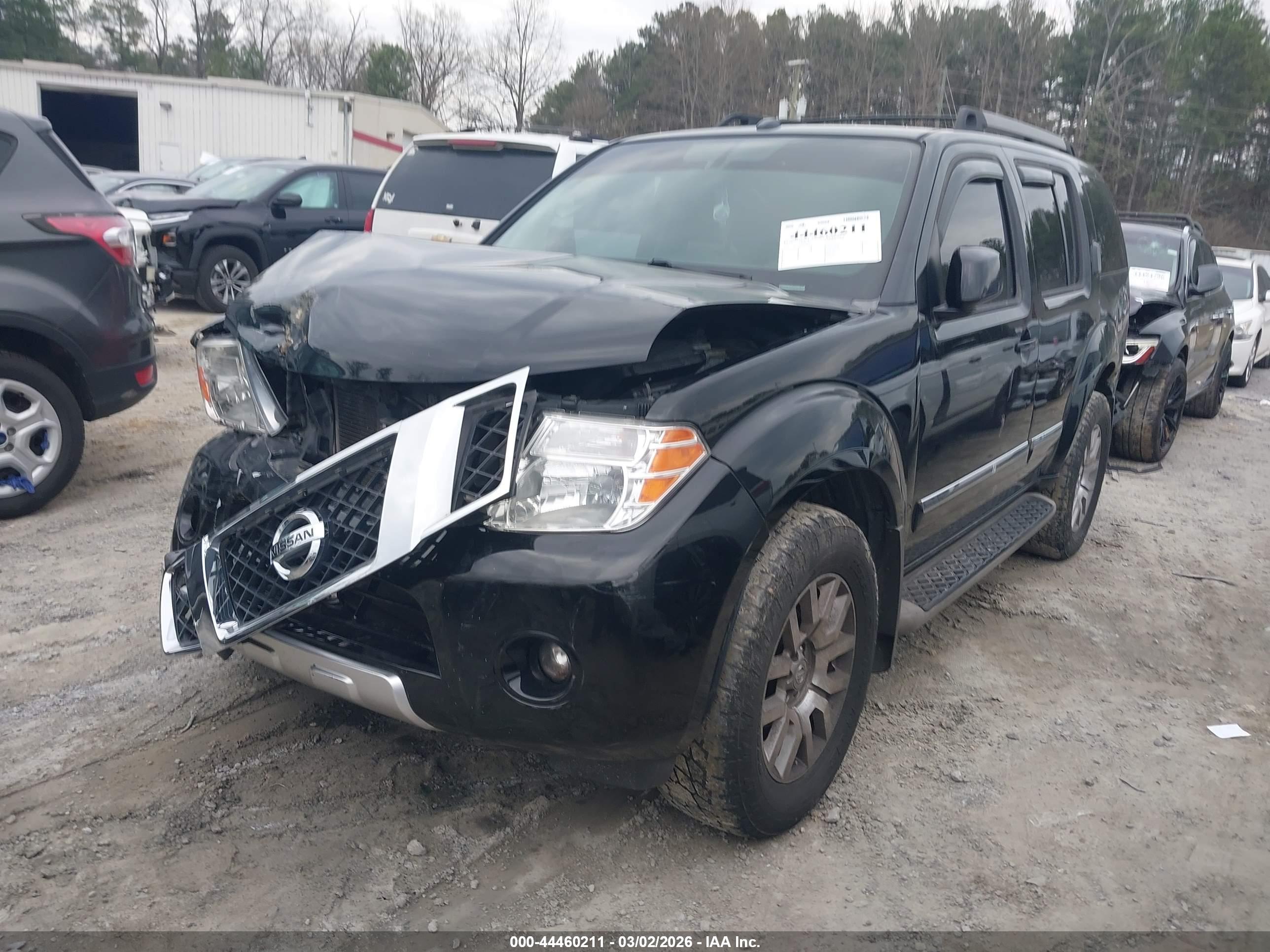NISSAN PATHFINDER image 2