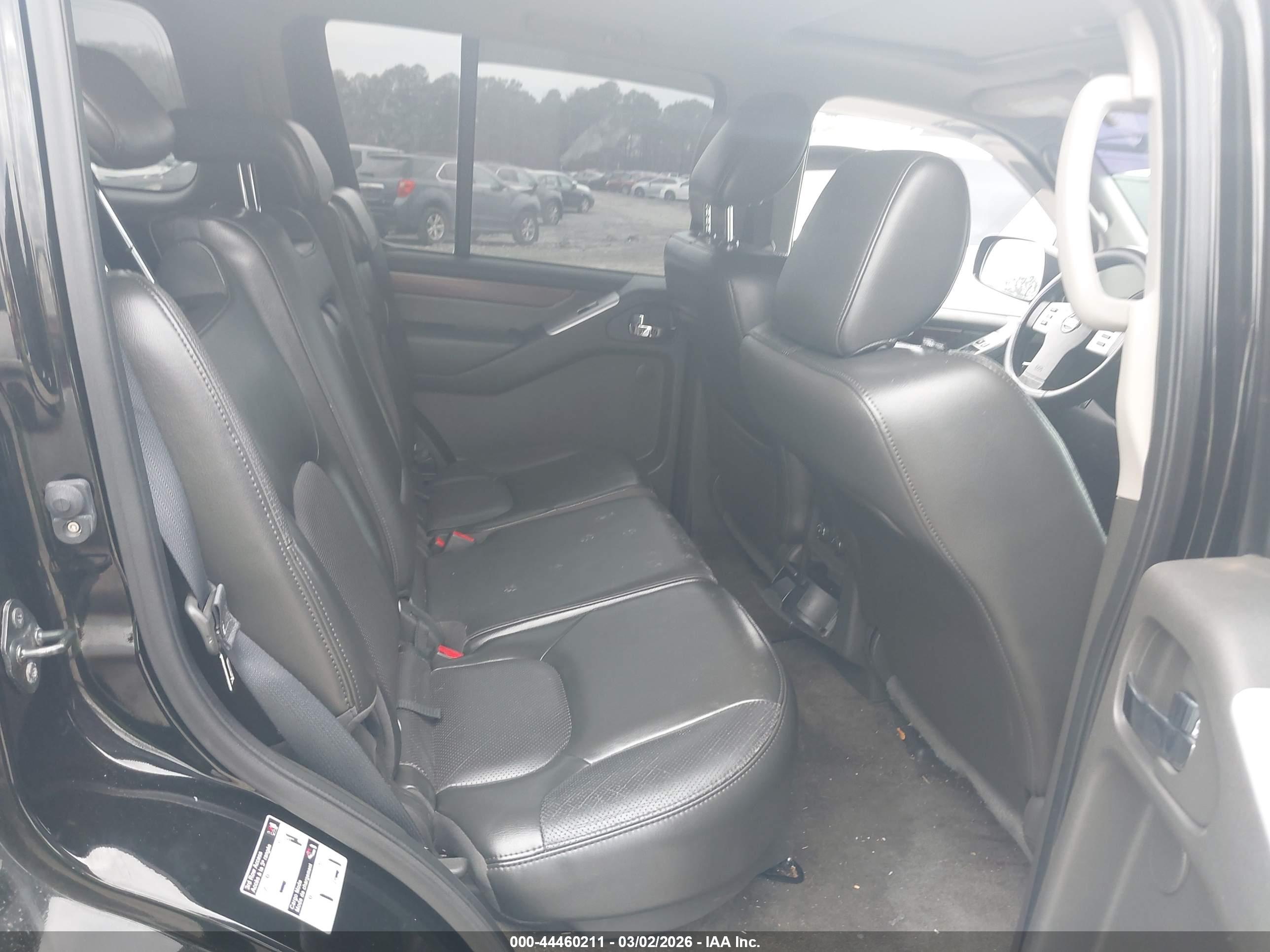 NISSAN PATHFINDER image 8