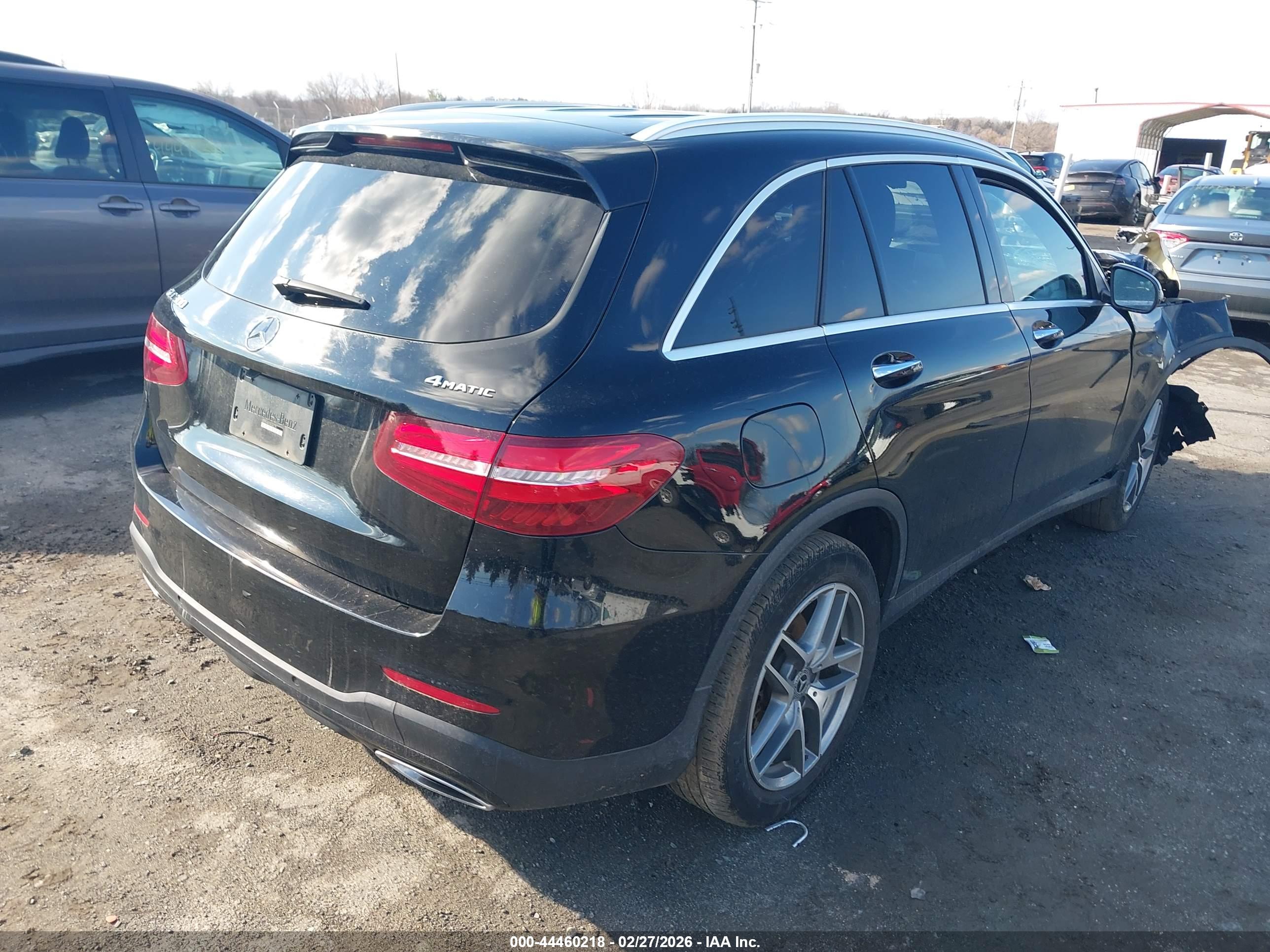 MERCEDES-BENZ GLC image 4