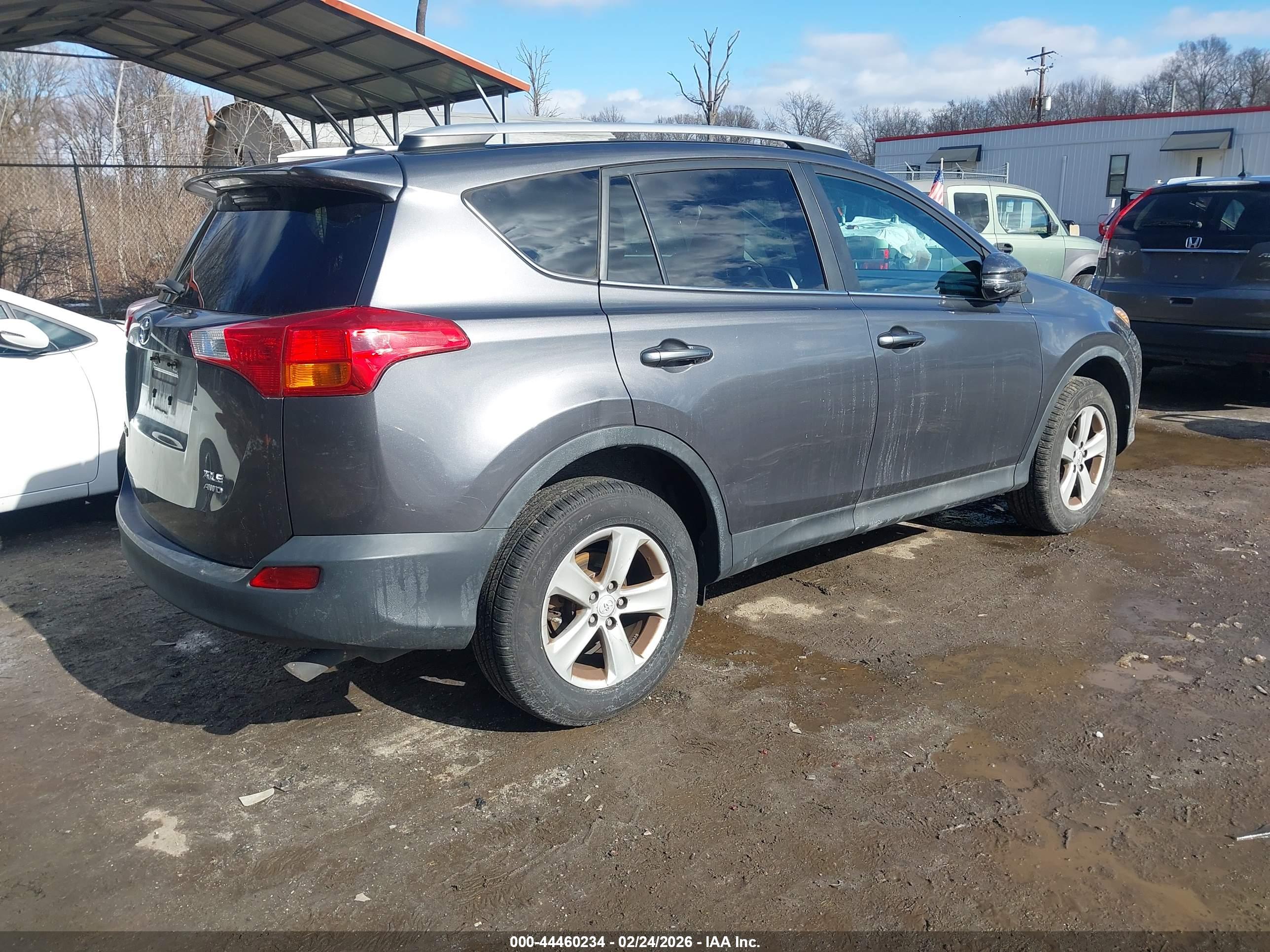 TOYOTA RAV4 image 4