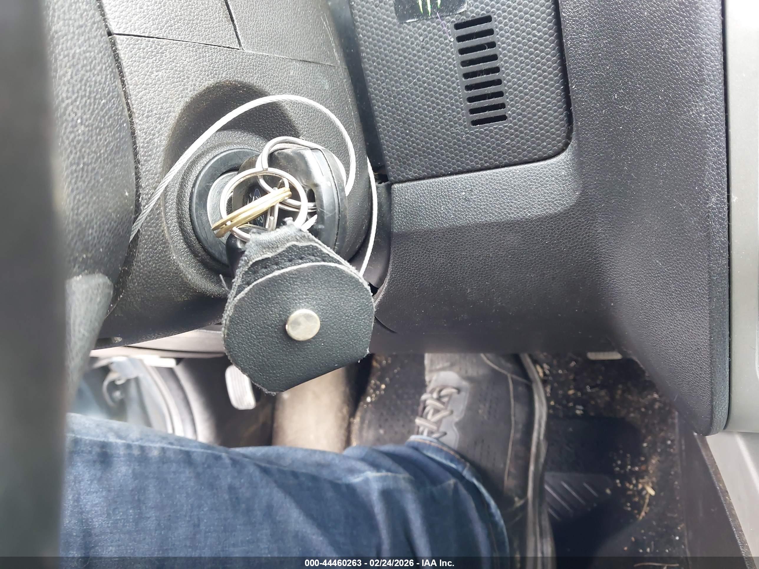 FORD ESCAPE image 11