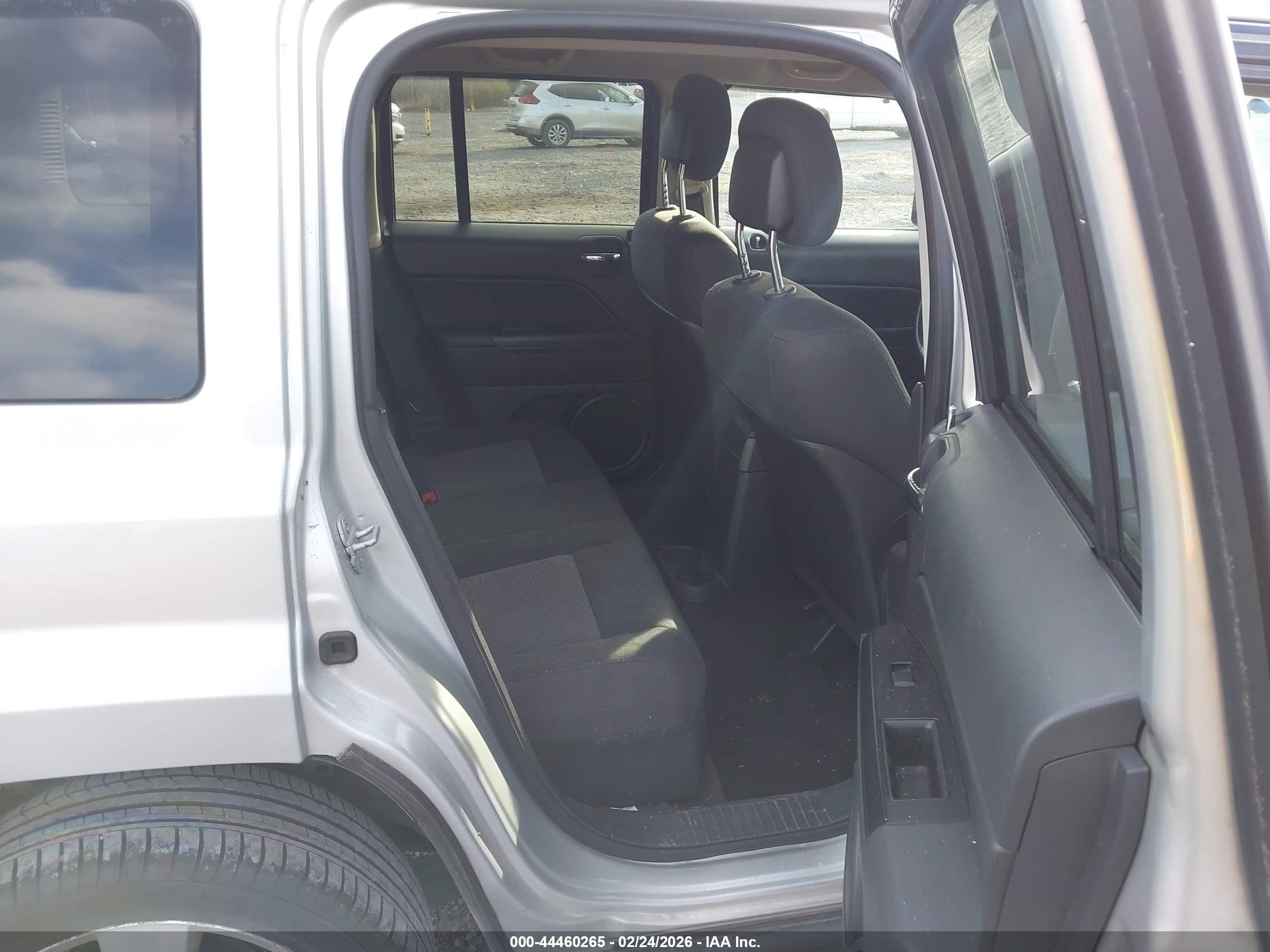 JEEP PATRIOT image 8