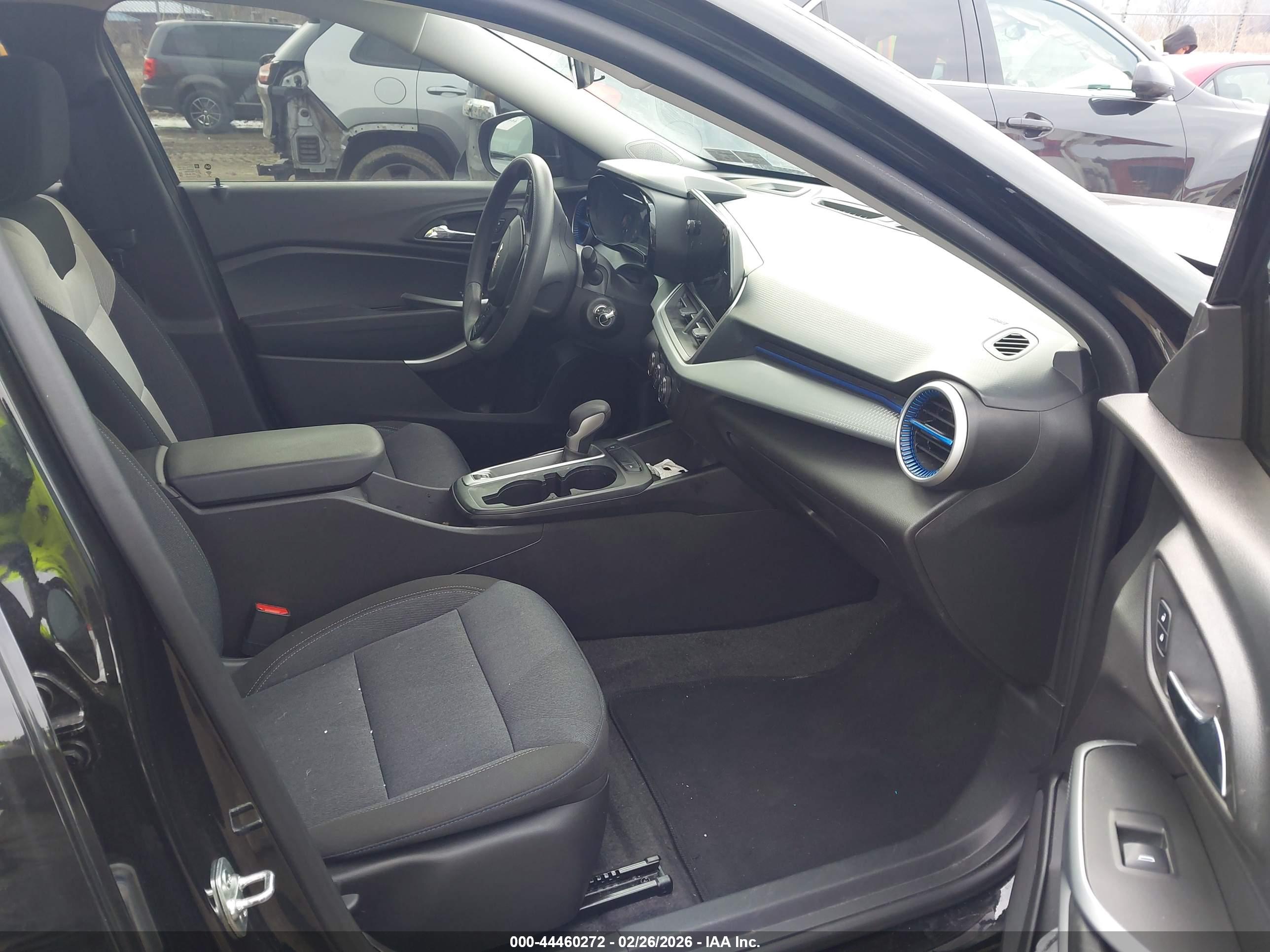 CHEVROLET TRAX image 5