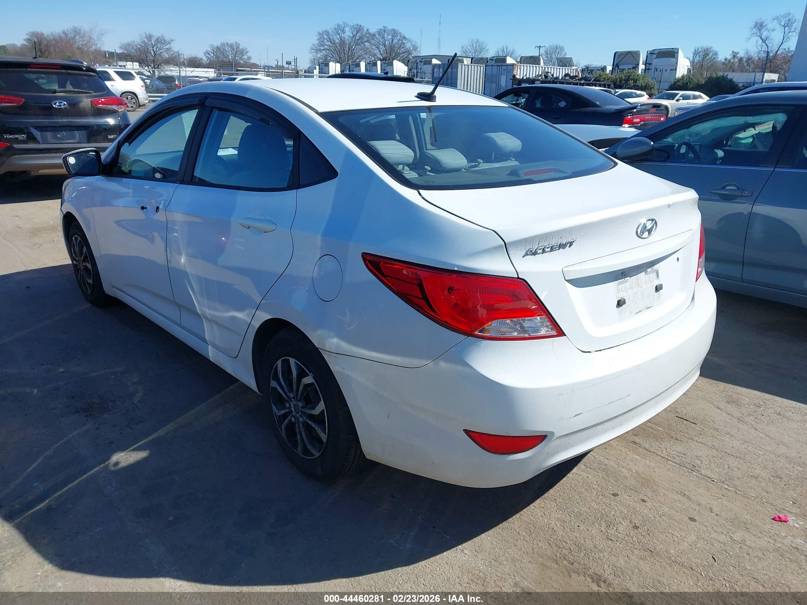 HYUNDAI ACCENT image 3