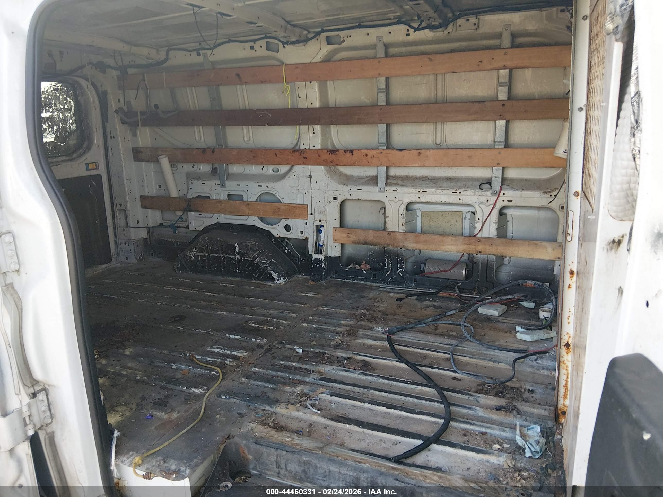 FORD TRANSIT-250 image 8