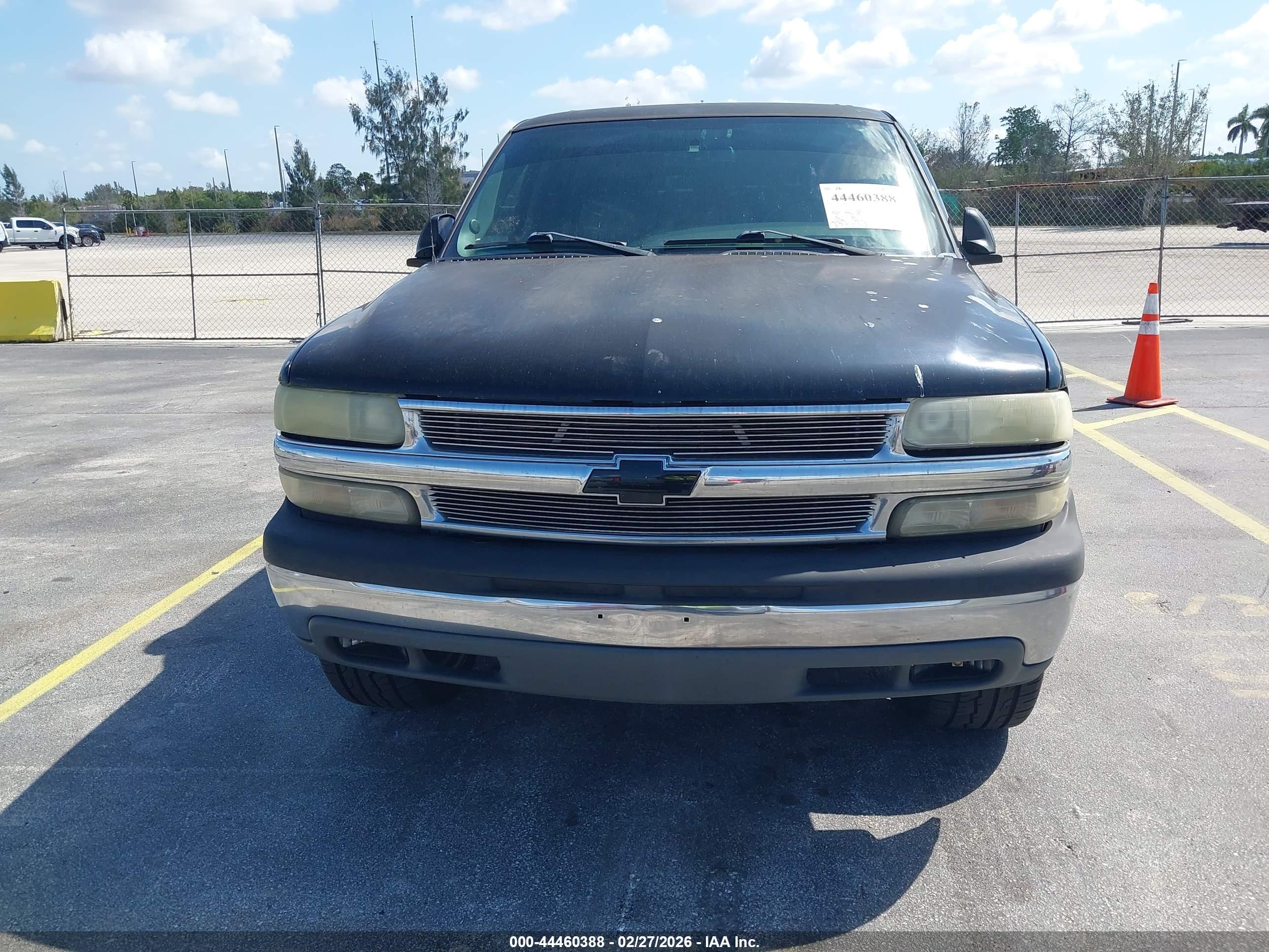 CHEVROLET TAHOE image 6