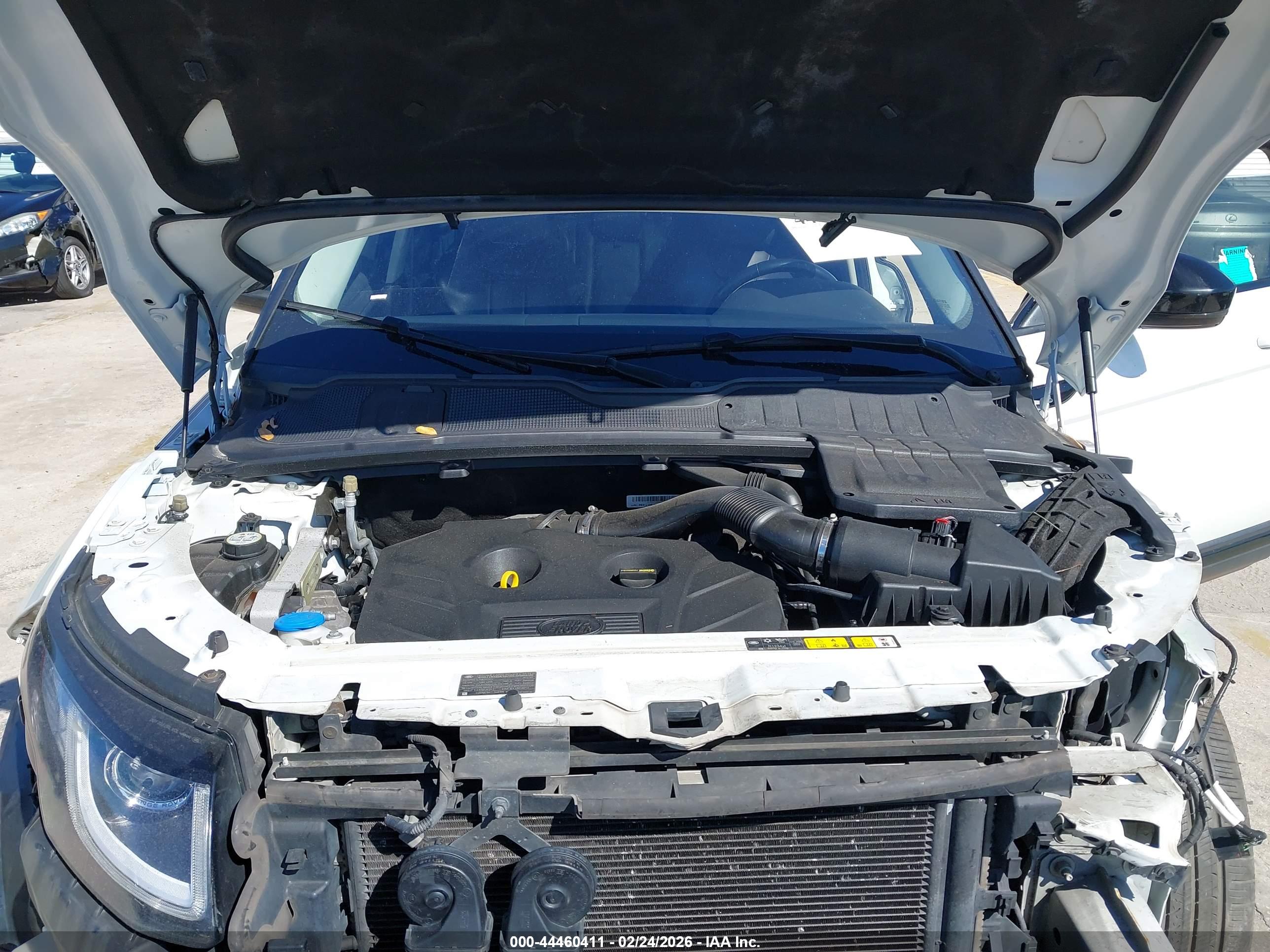 LAND ROVER image 10