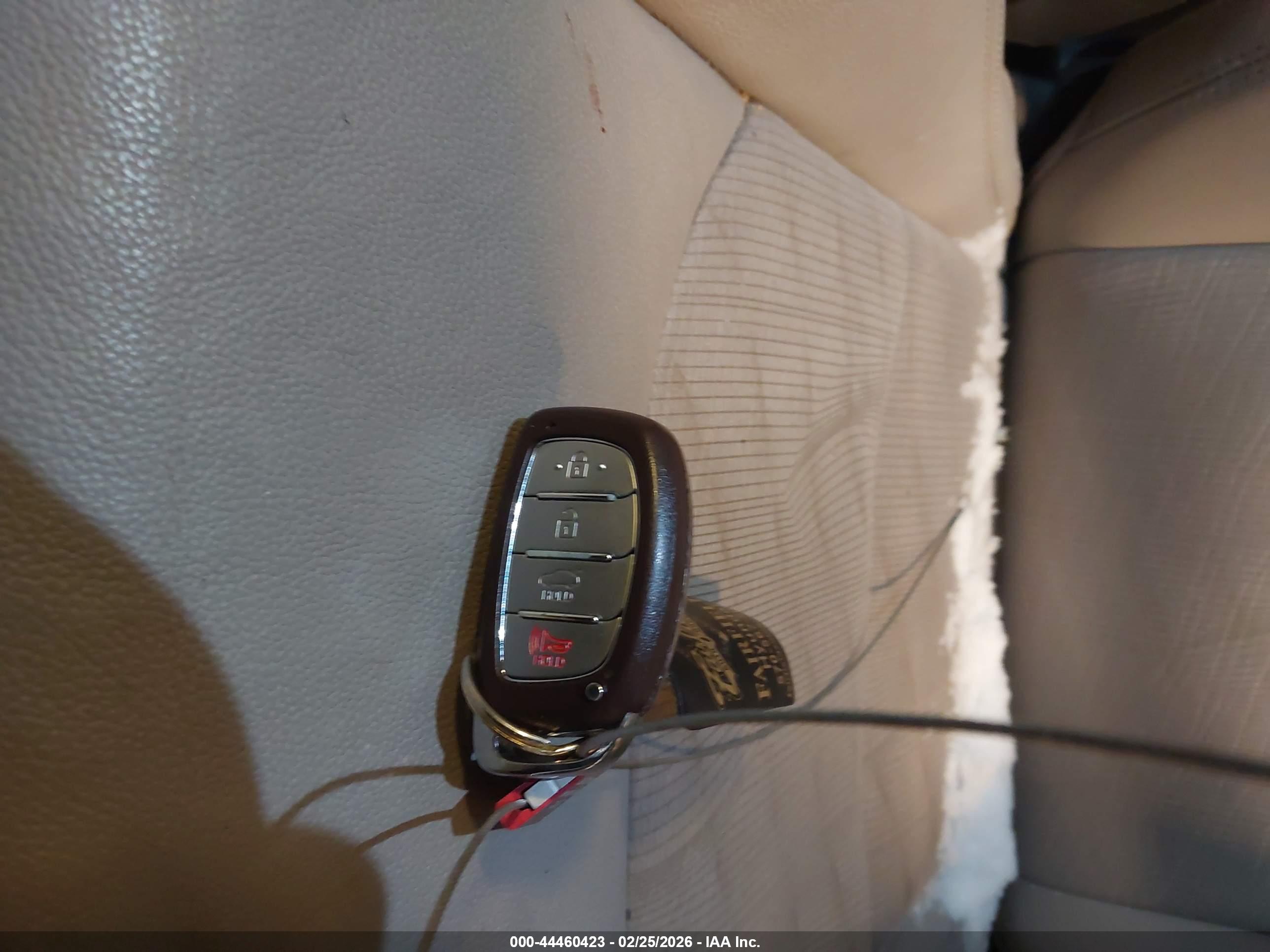 HYUNDAI SONATA image 11