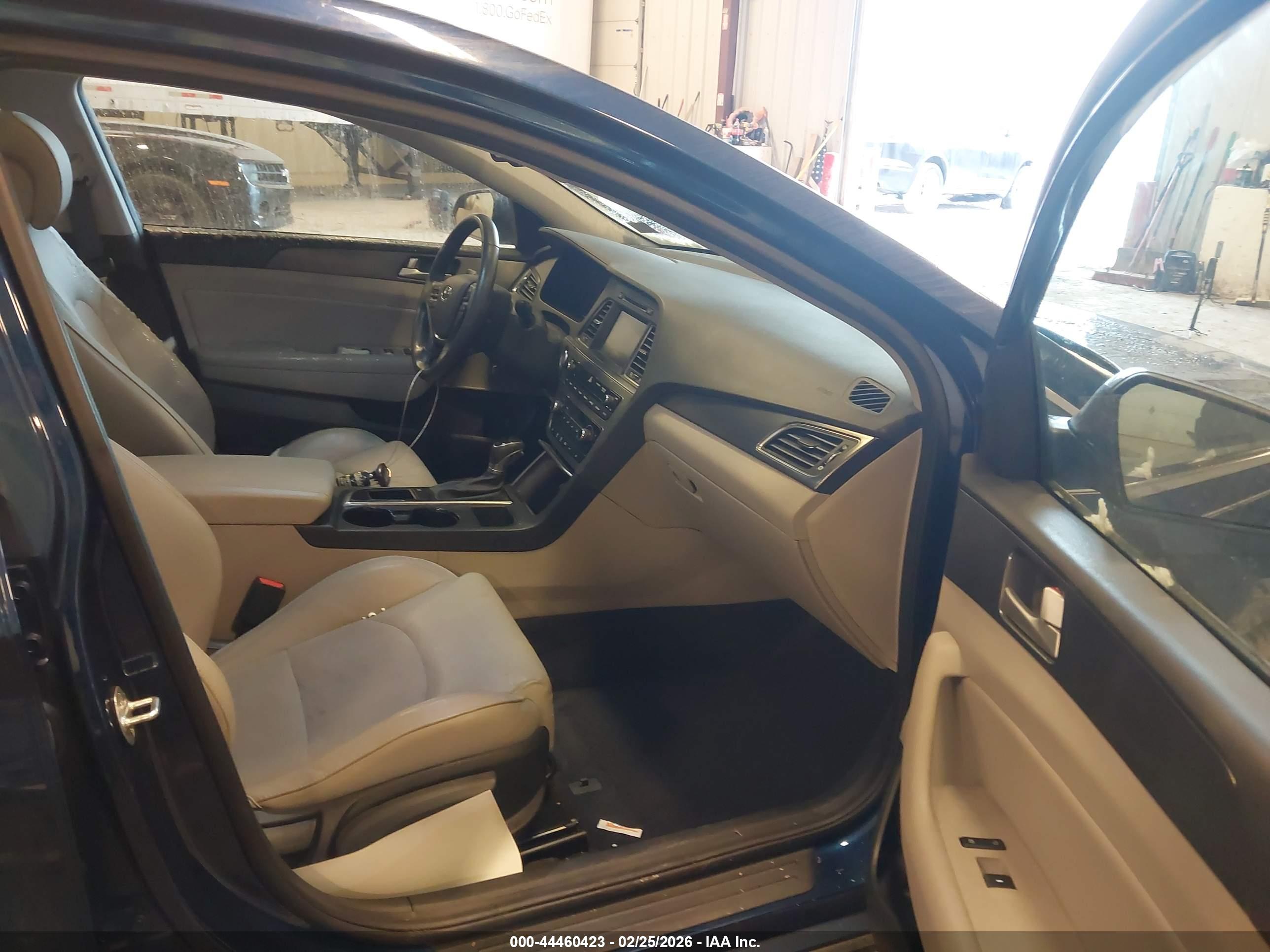 HYUNDAI SONATA image 5