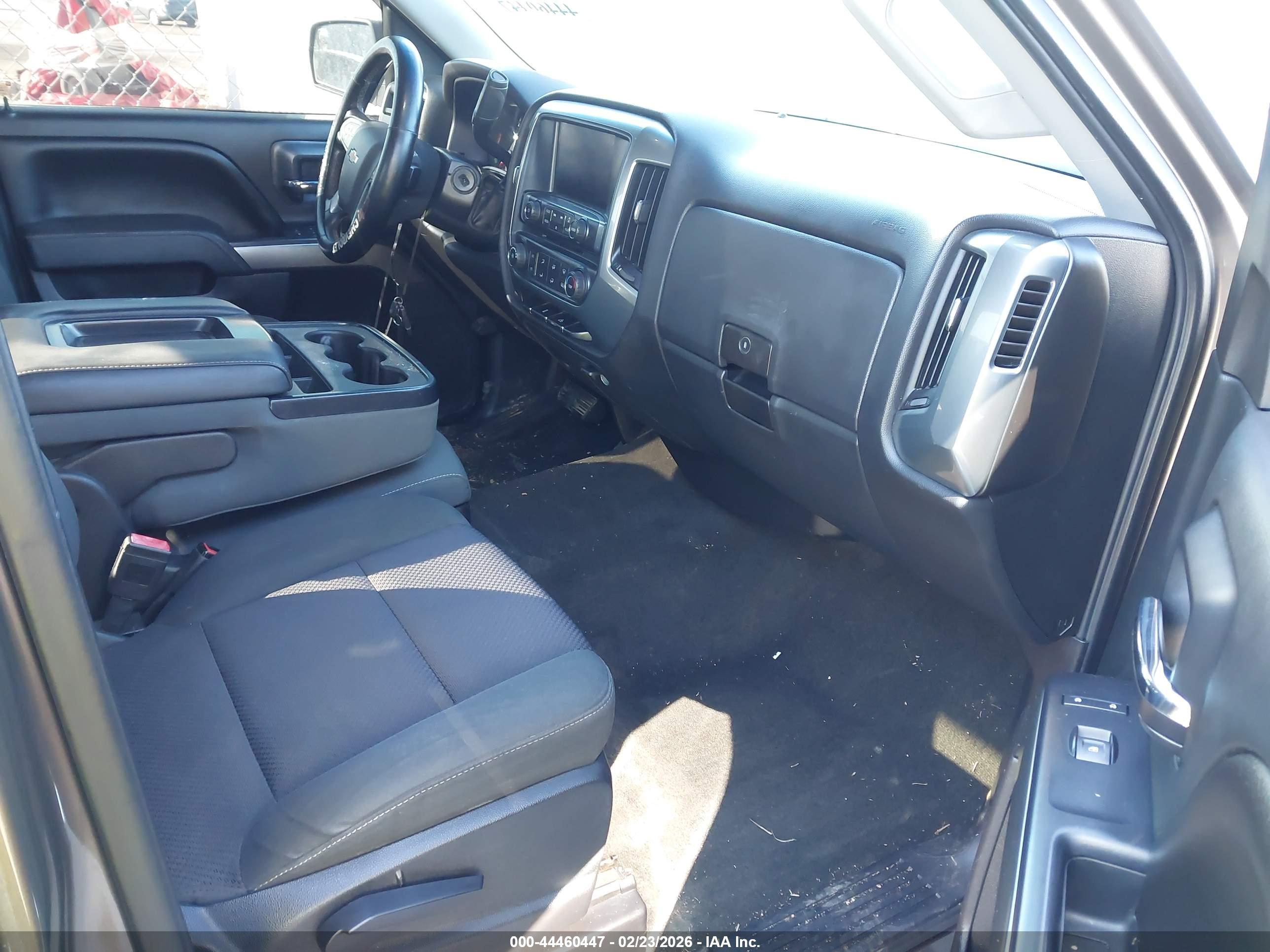 CHEVROLET SILVERADO image 5