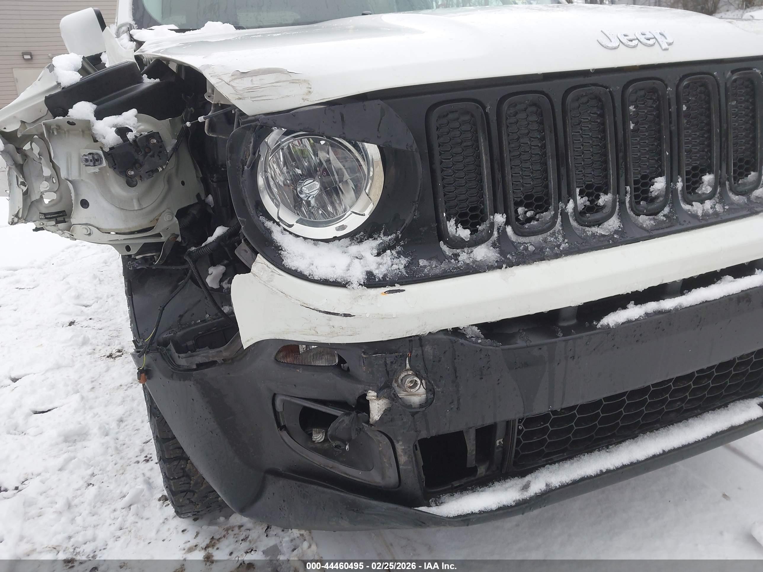 JEEP RENEGADE image 6