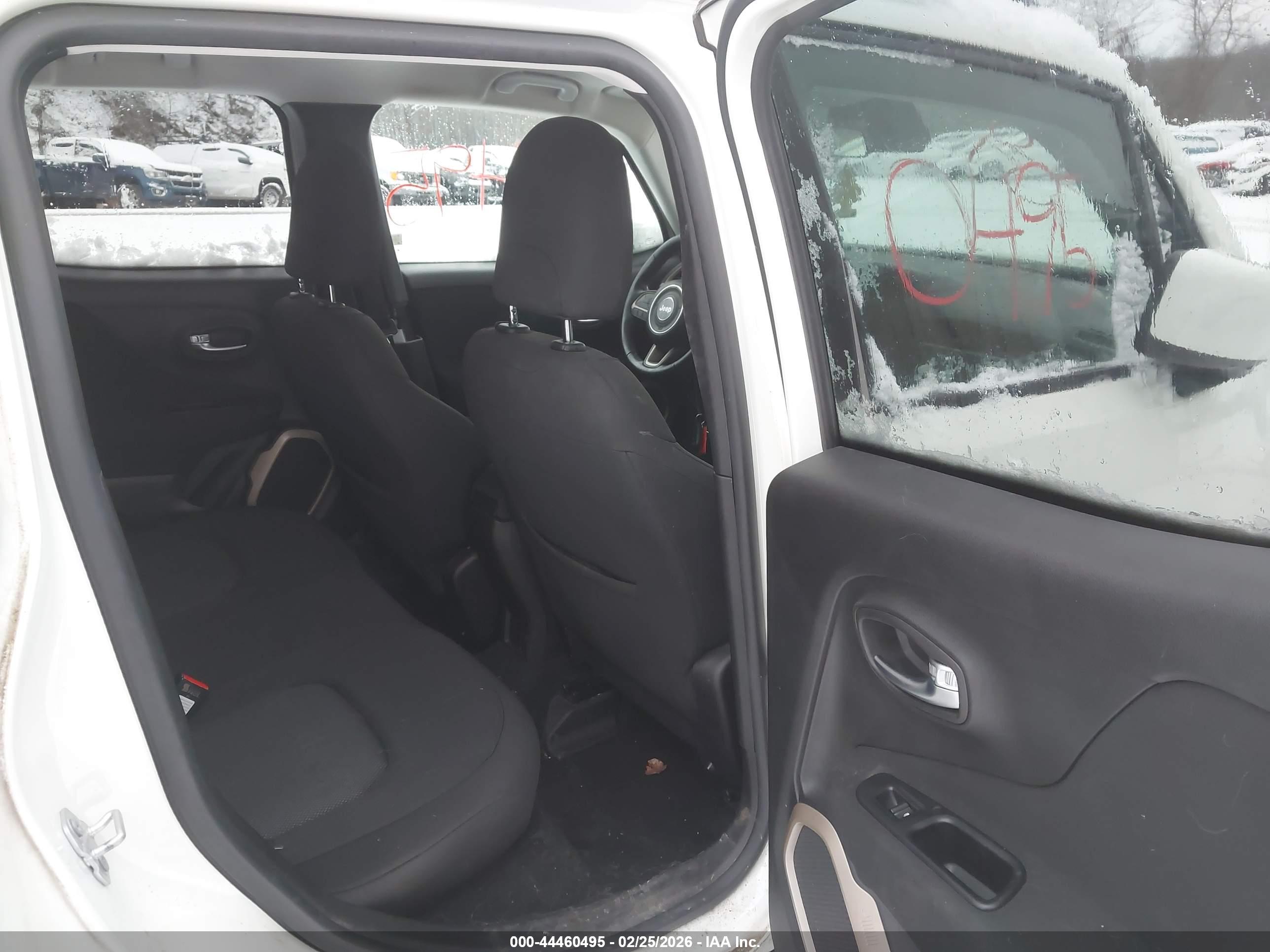 JEEP RENEGADE image 8