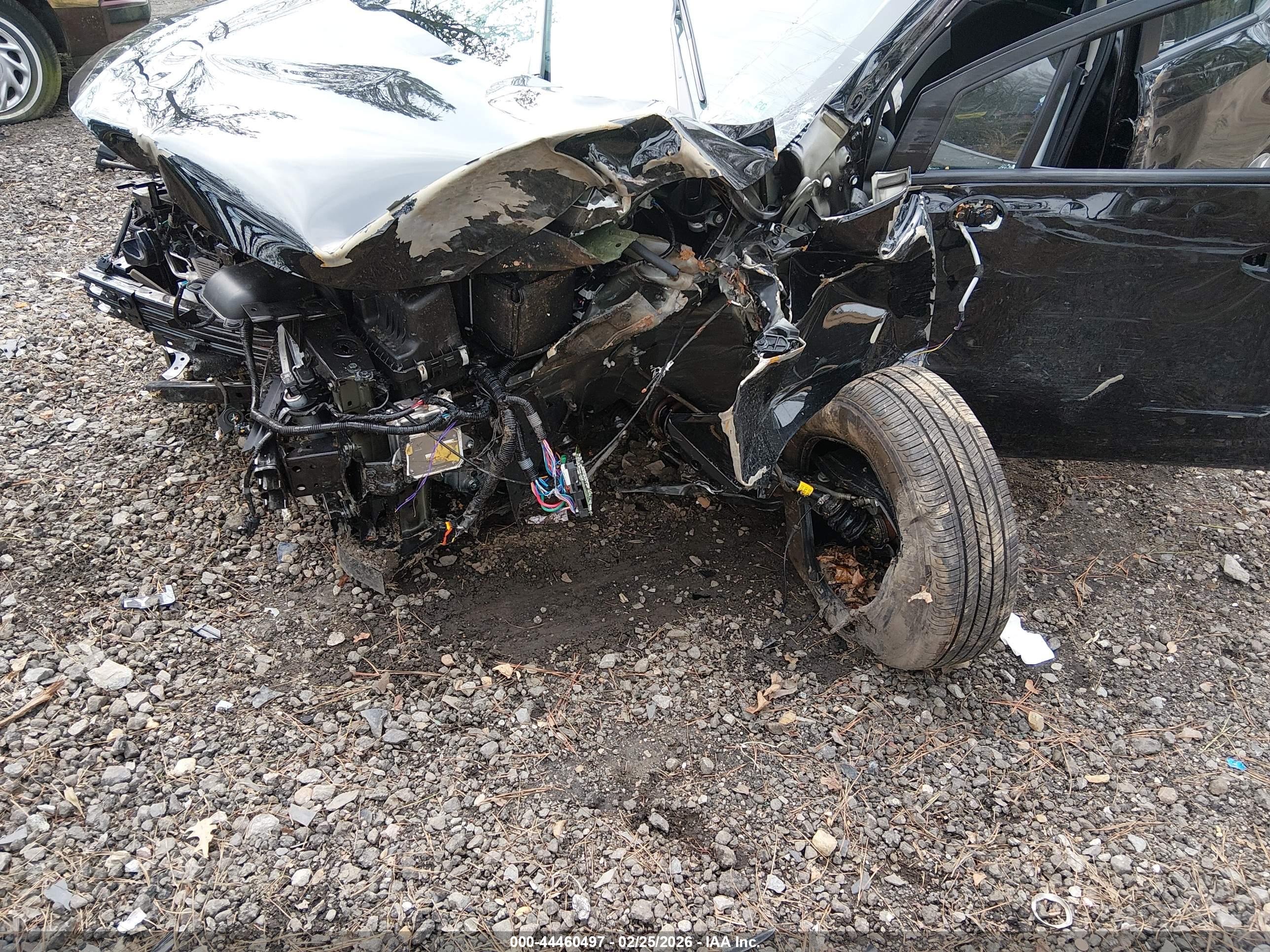 NISSAN VERSA image 6