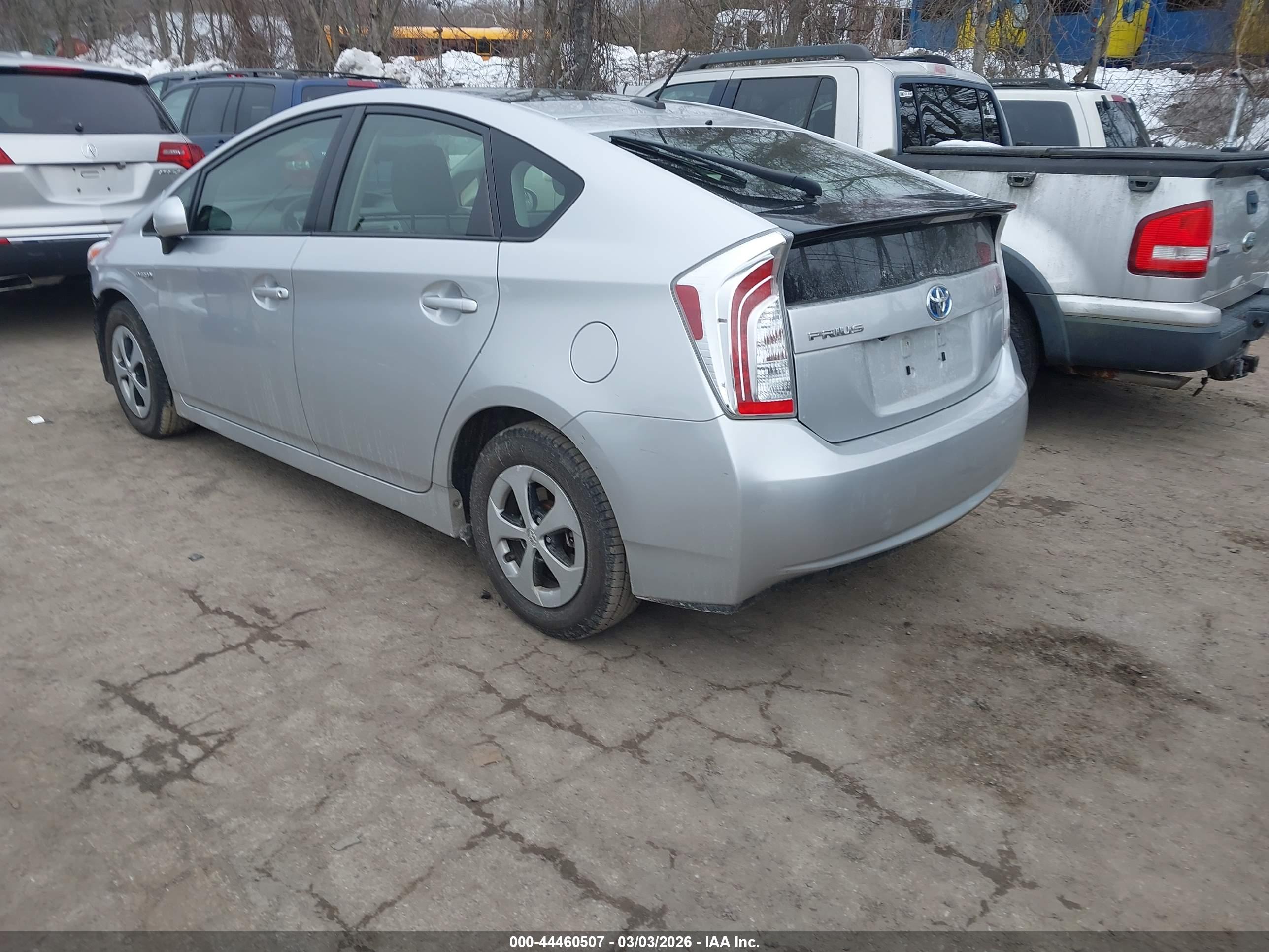TOYOTA PRIUS image 3