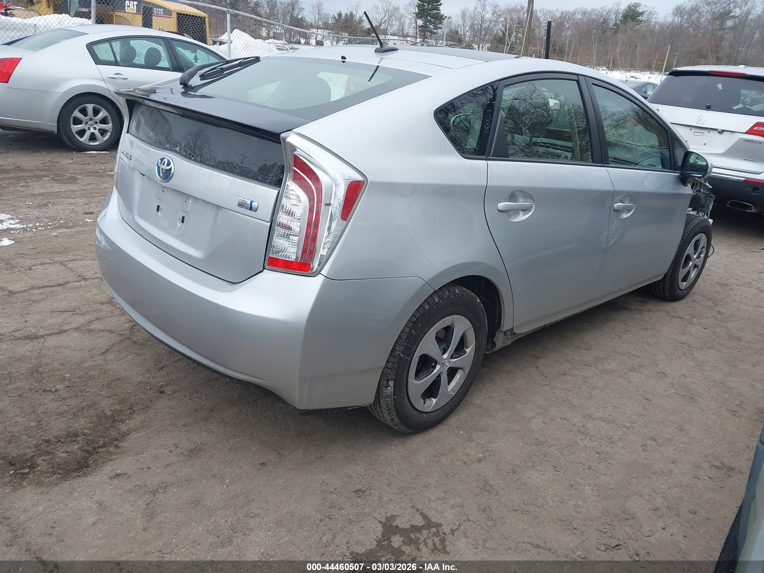 TOYOTA PRIUS image 4