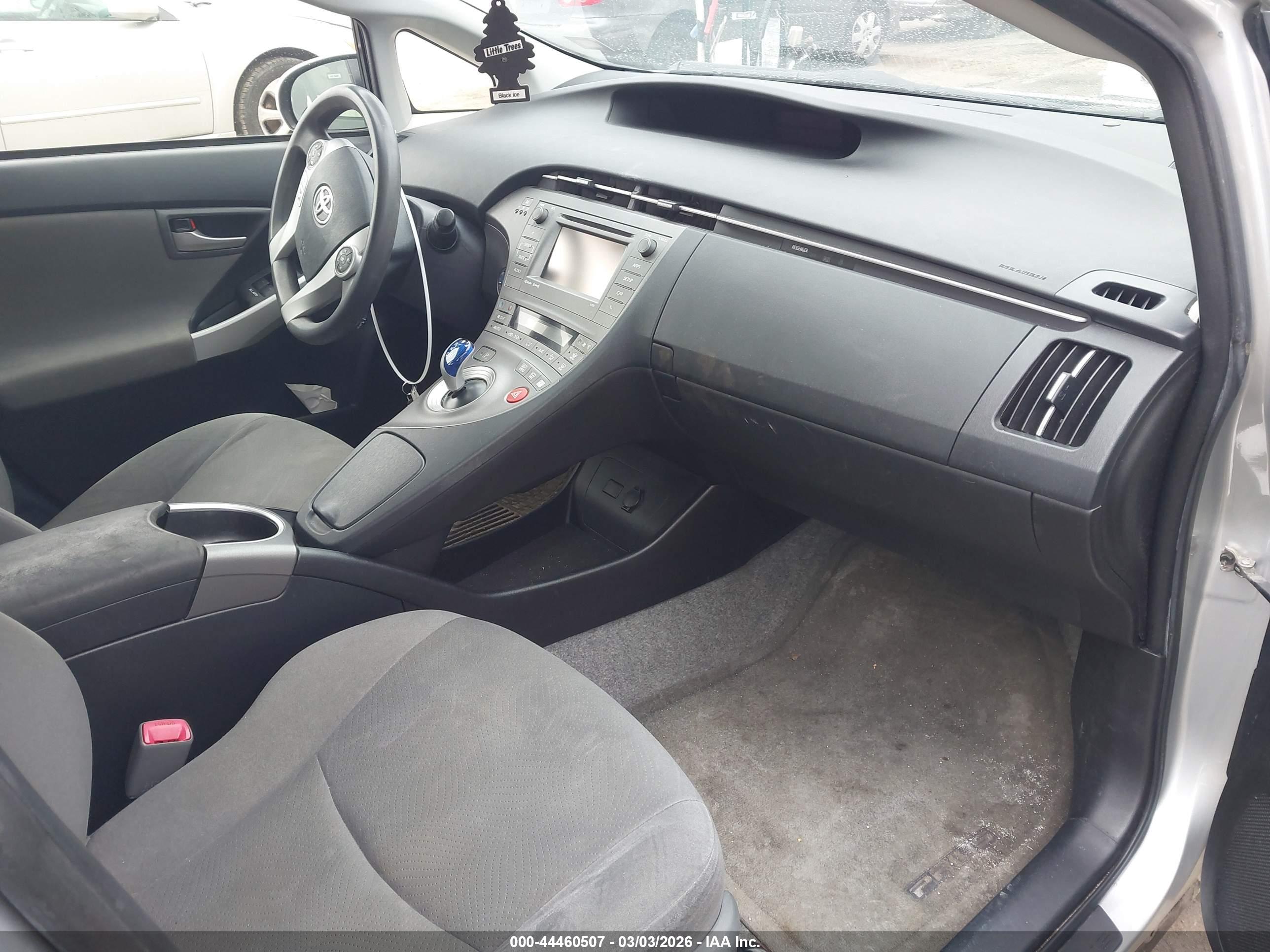 TOYOTA PRIUS image 5