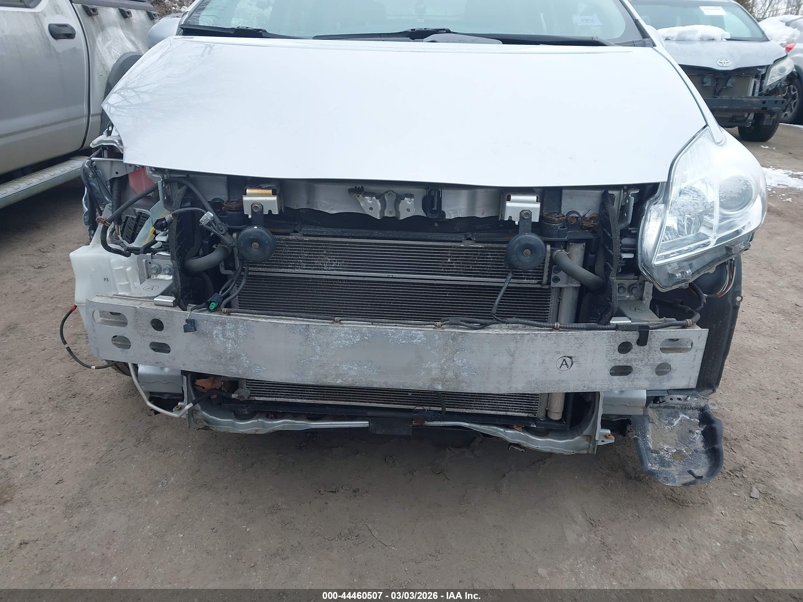 TOYOTA PRIUS image 6