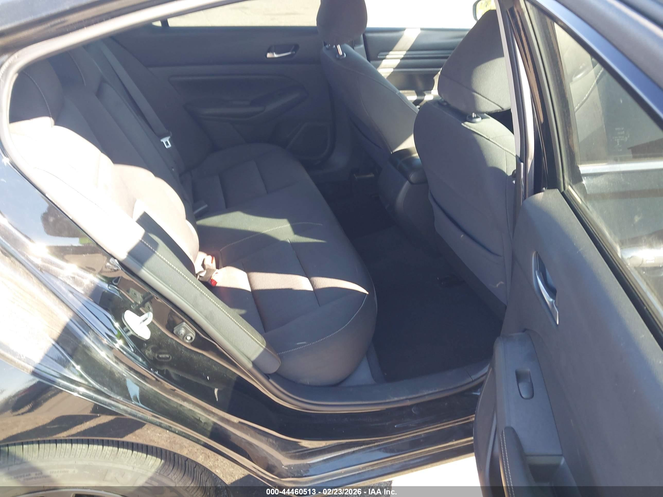 NISSAN ALTIMA image 8