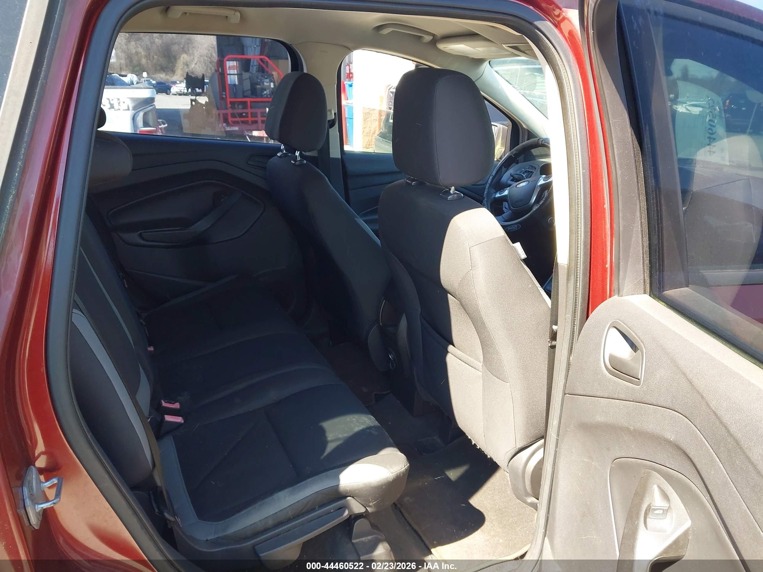 FORD ESCAPE image 8
