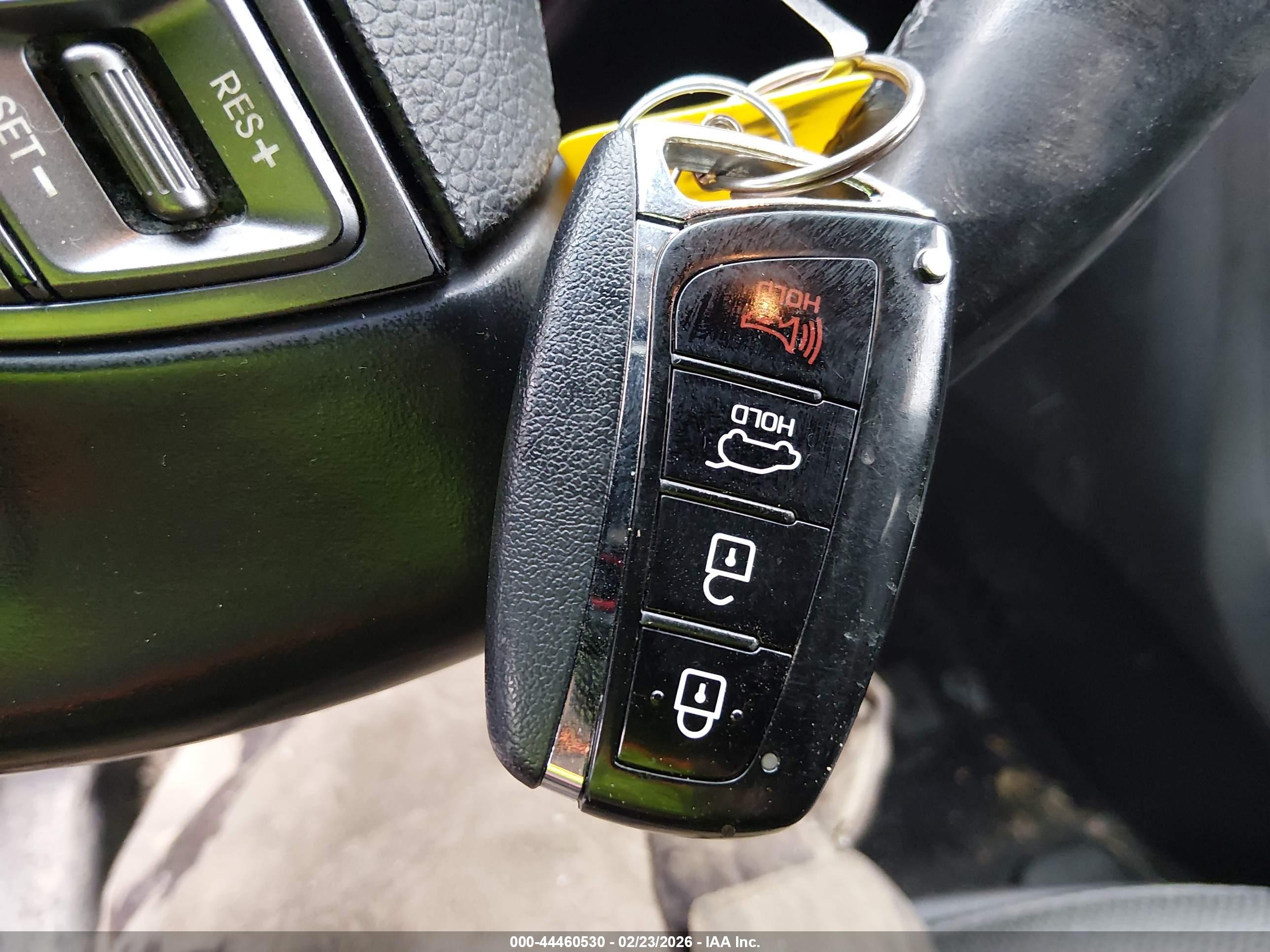 HYUNDAI SANTA image 11