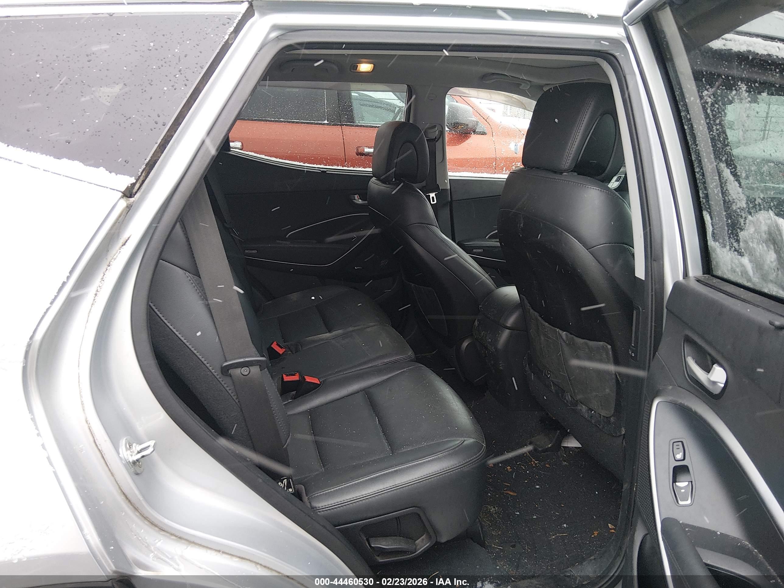 HYUNDAI SANTA image 8