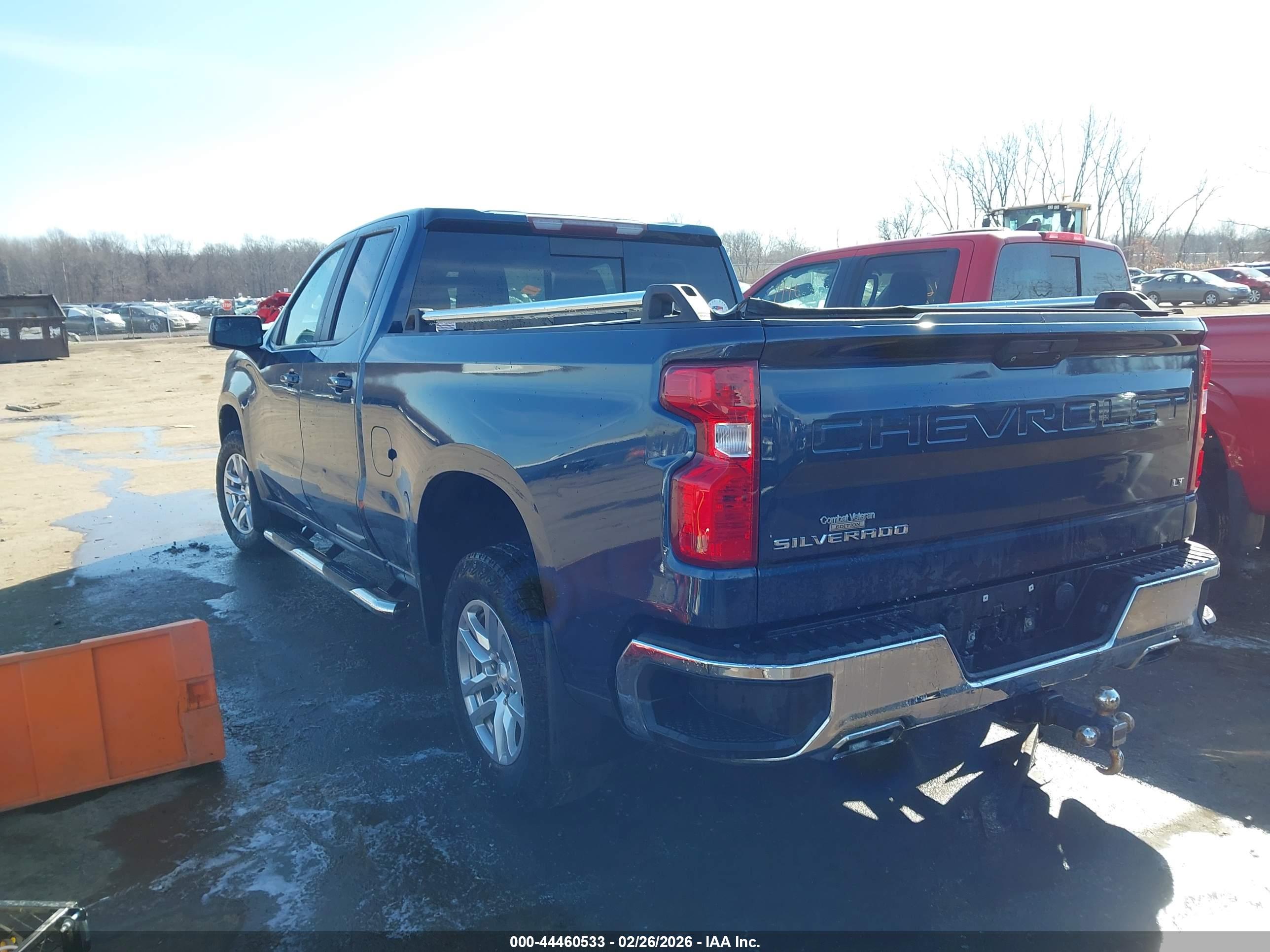 CHEVROLET SILVERADO image 3