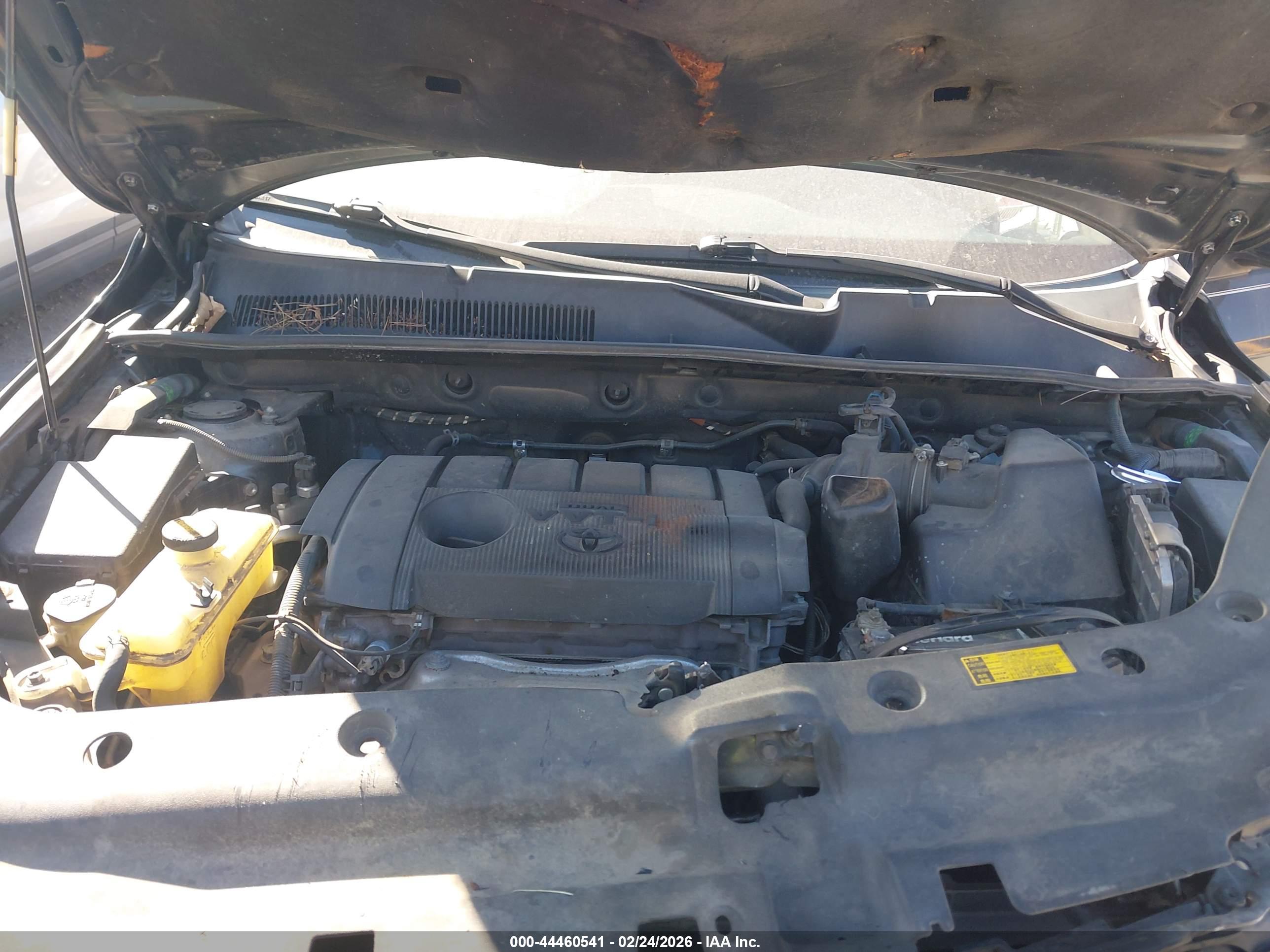 TOYOTA RAV4 image 10