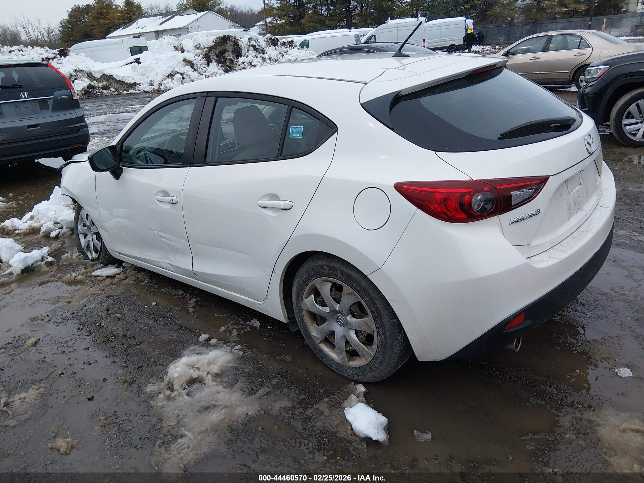 MAZDA MAZDA3 image 3