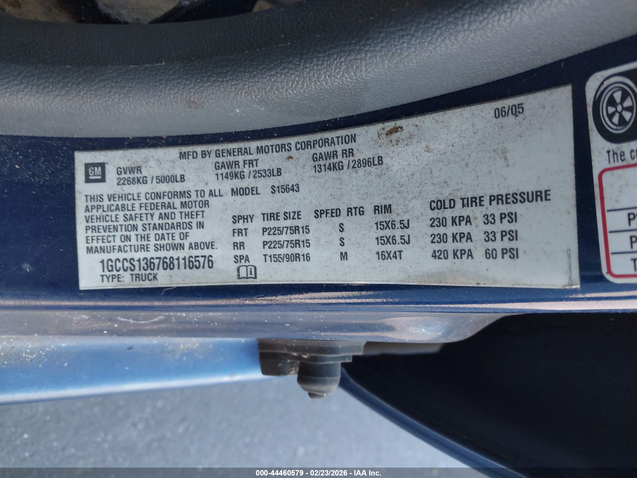 CHEVROLET COLORADO image 9