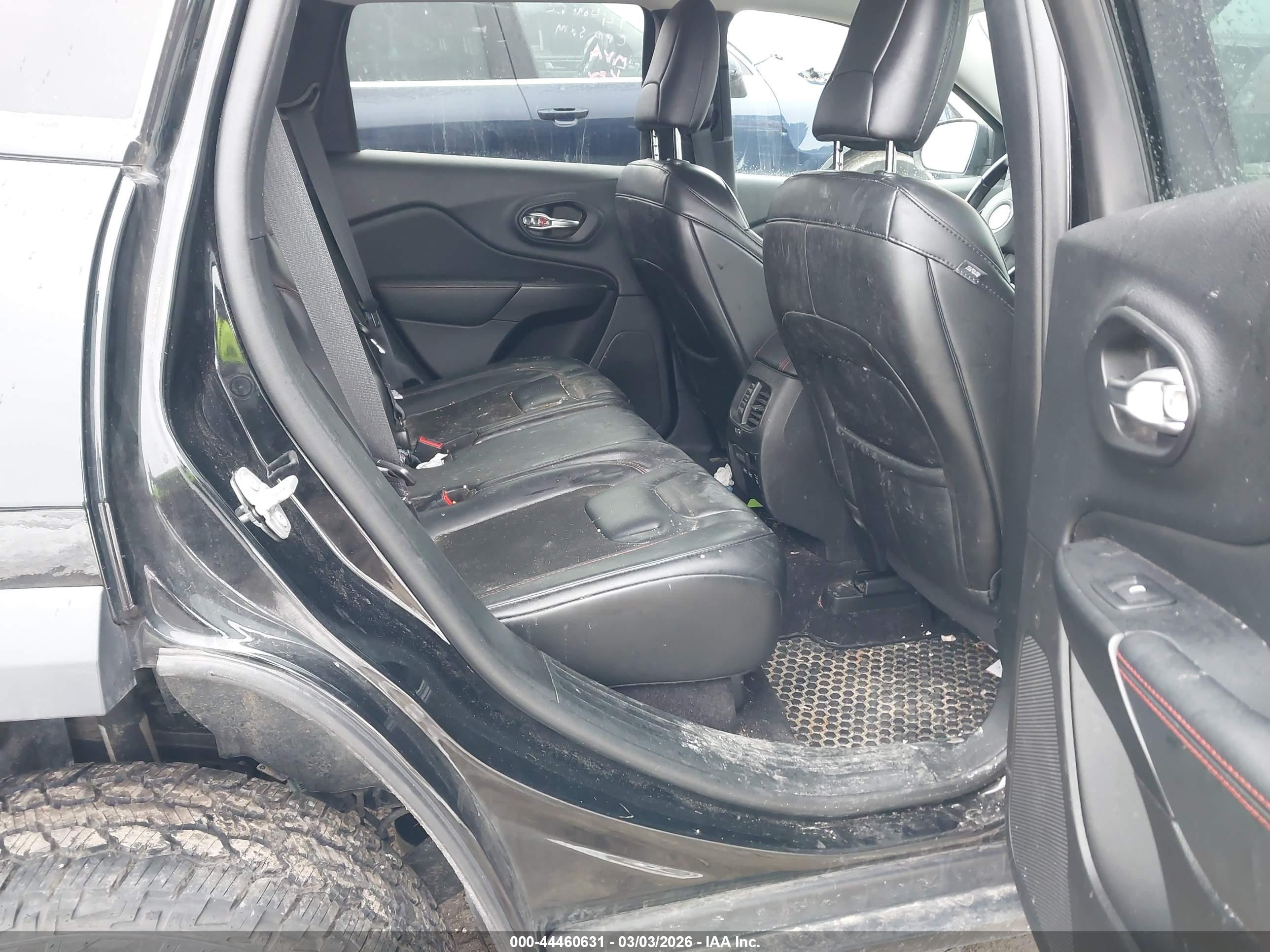 JEEP CHEROKEE image 8