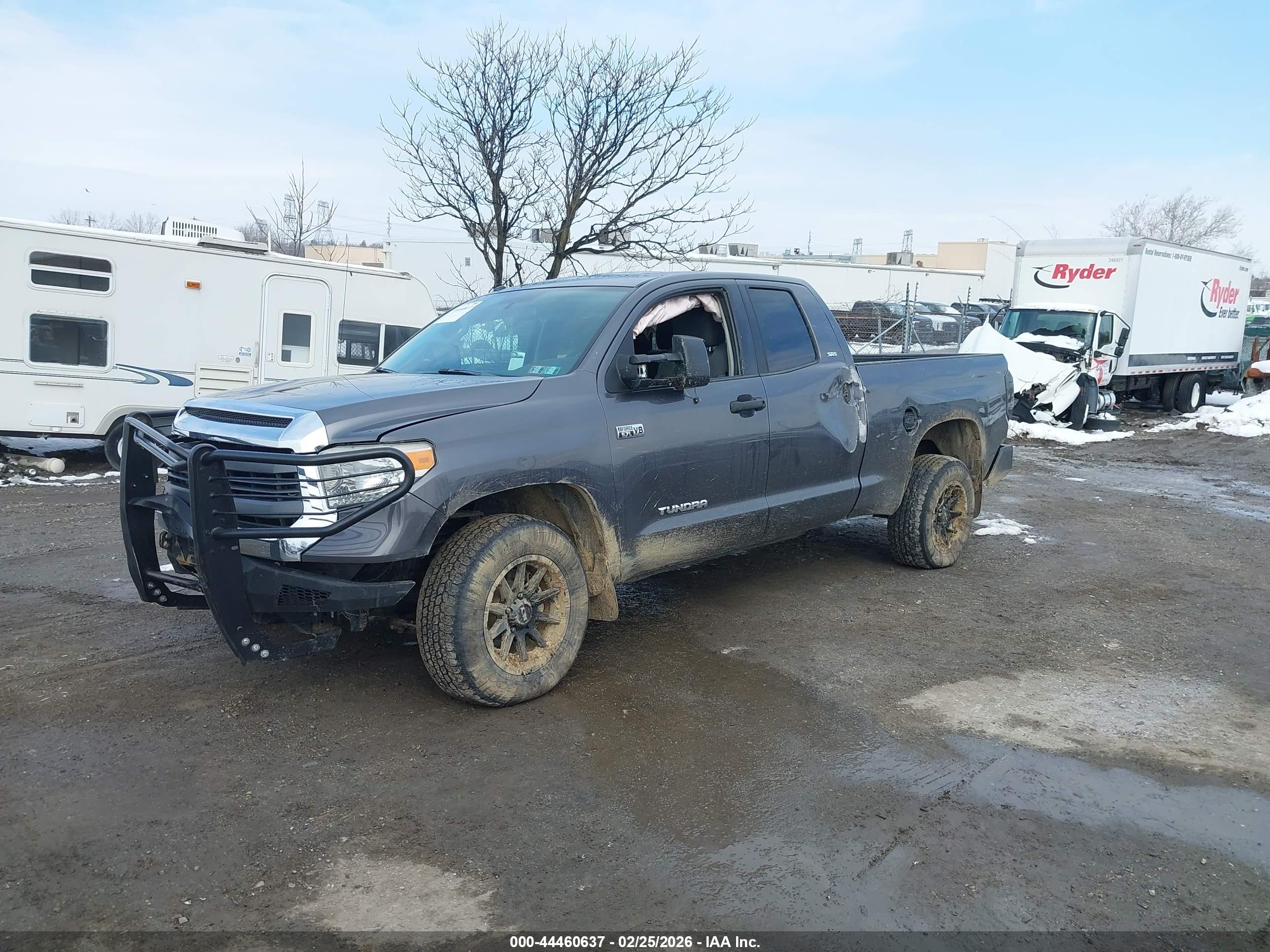 TOYOTA TUNDRA image 2