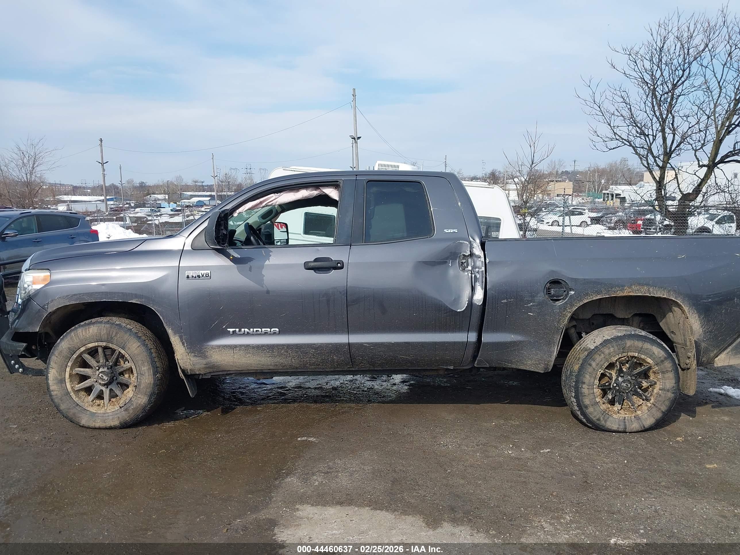 TOYOTA TUNDRA image 6