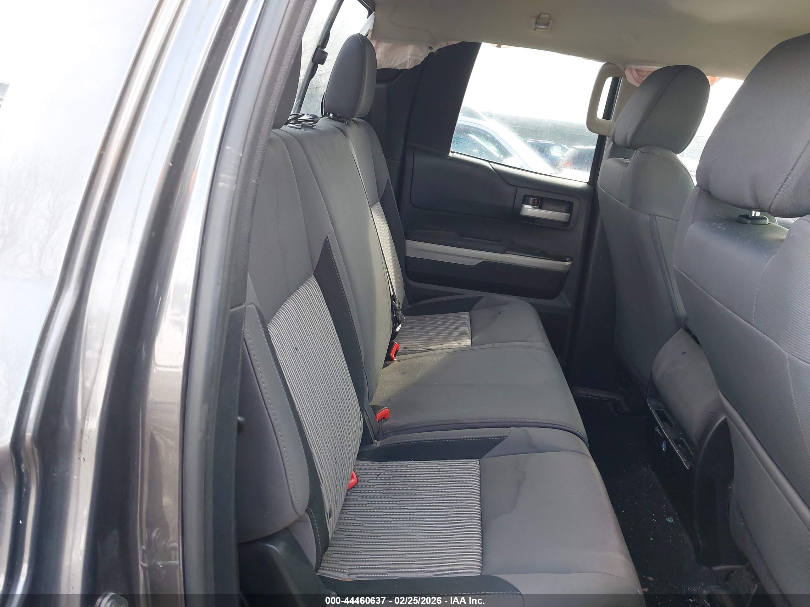 TOYOTA TUNDRA image 8