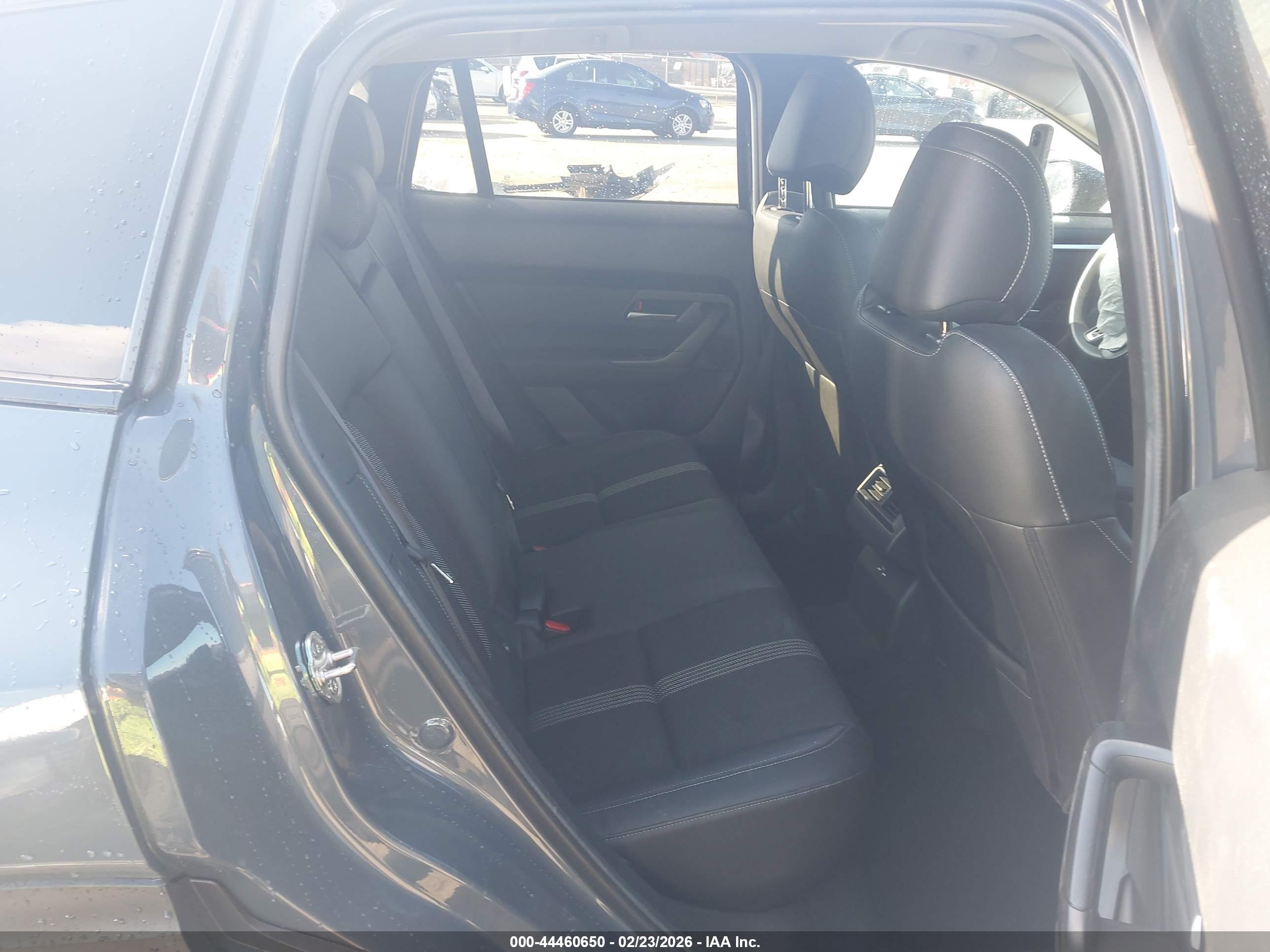 MAZDA CX-50 image 8