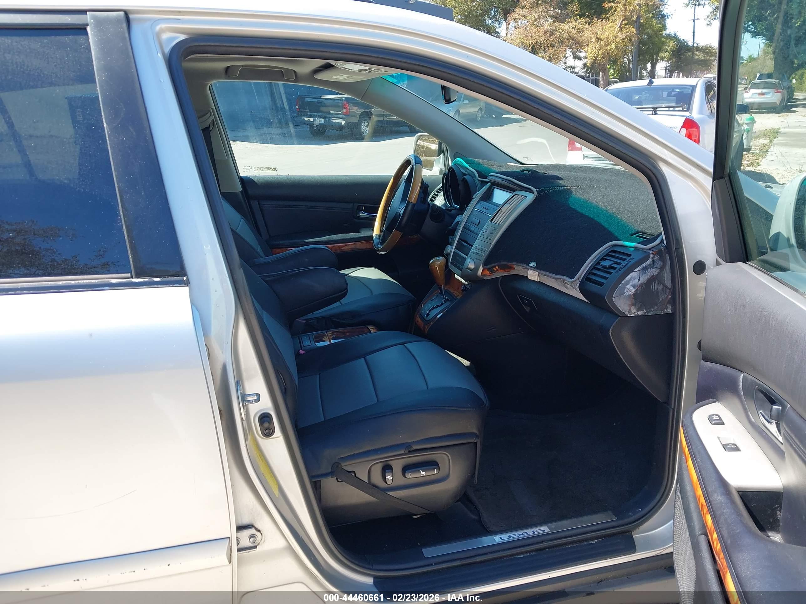LEXUS RX image 5