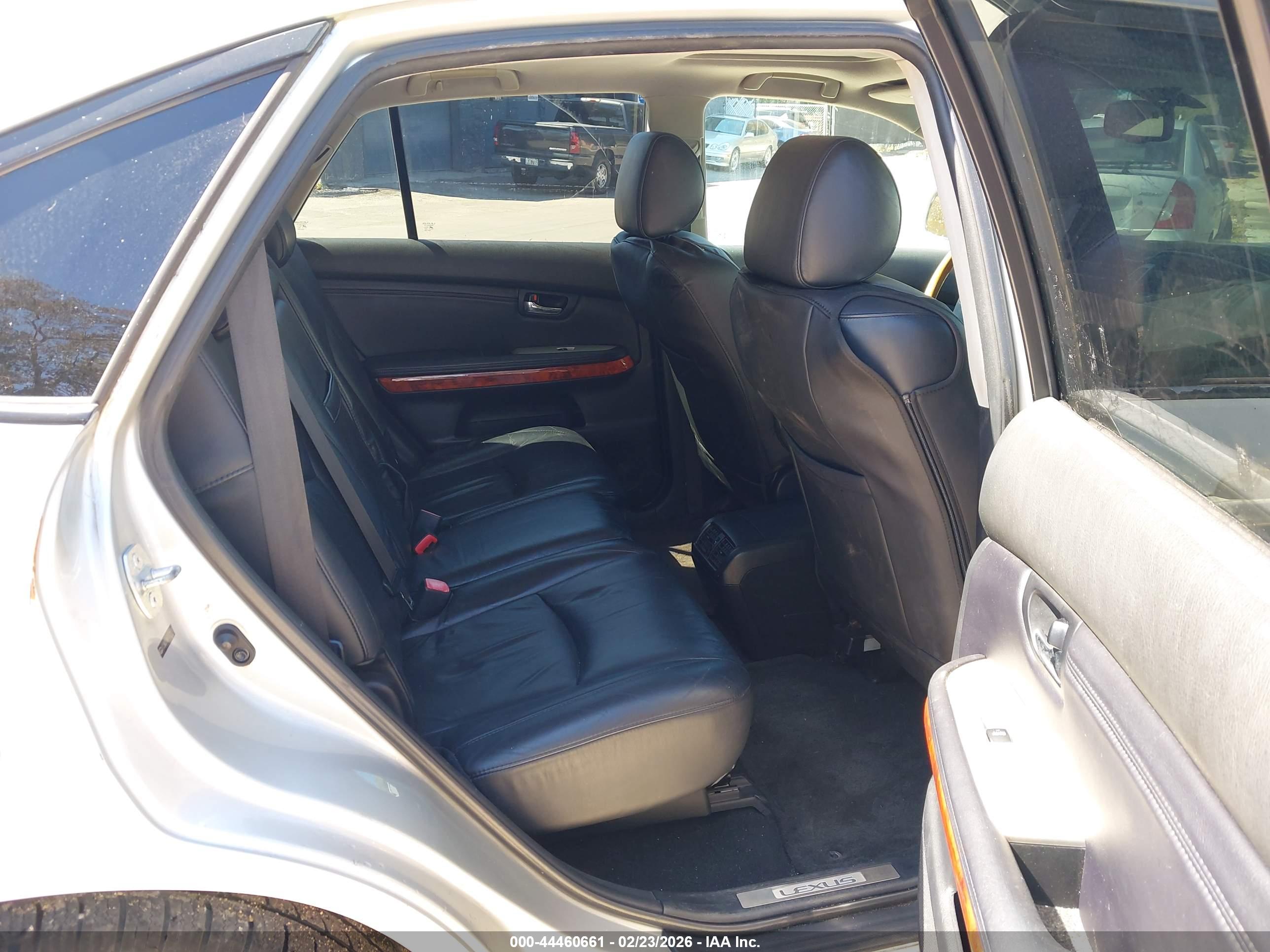 LEXUS RX image 8