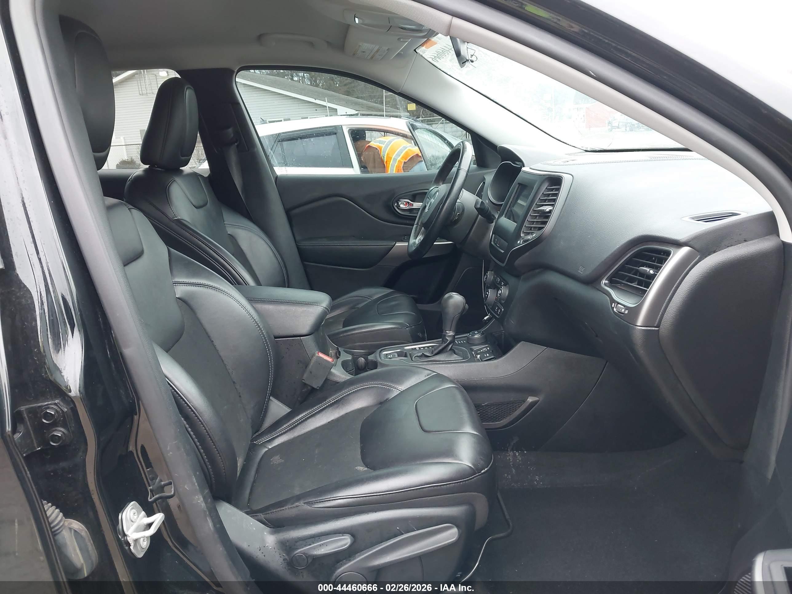 JEEP CHEROKEE image 5