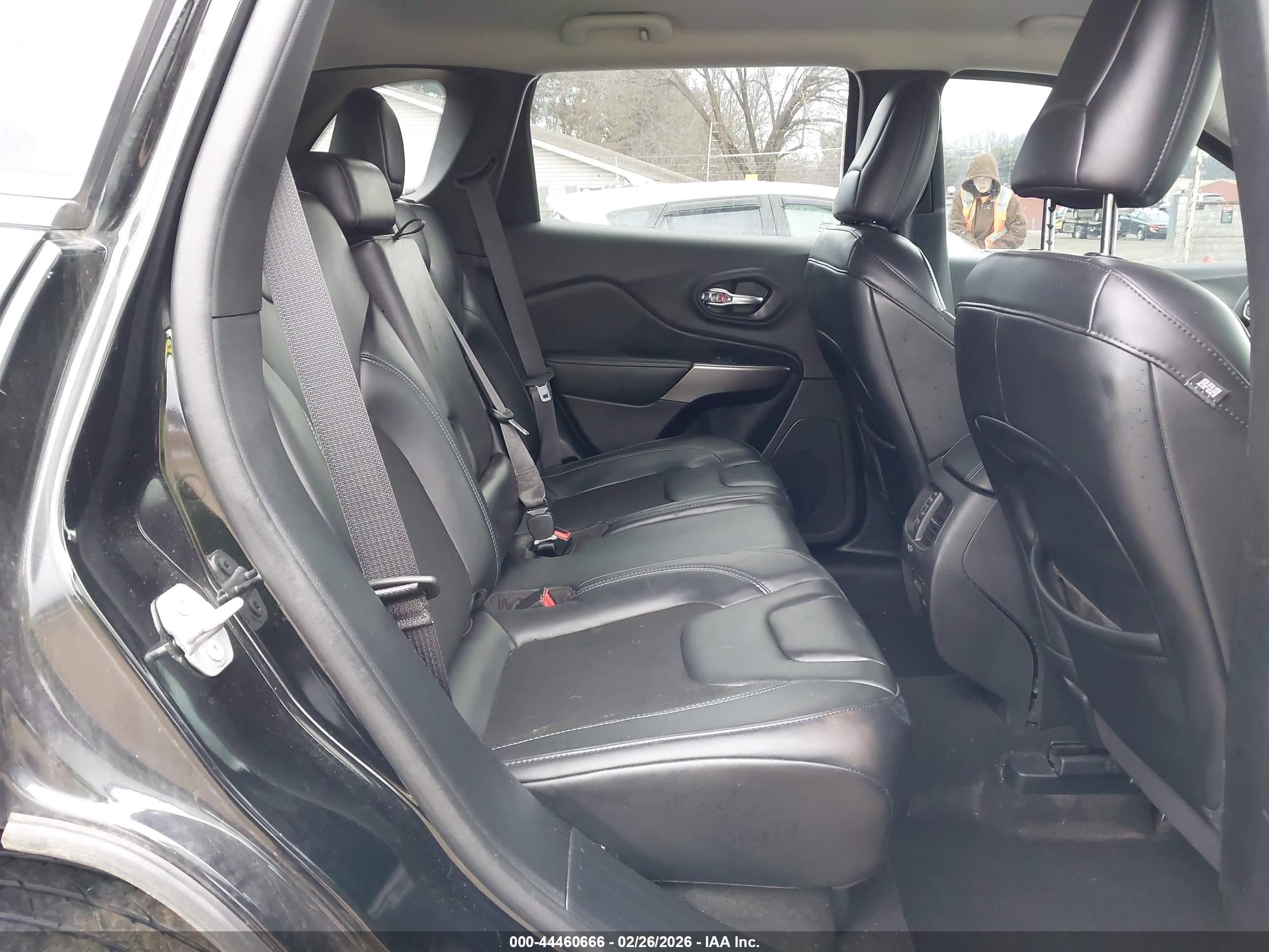 JEEP CHEROKEE image 8