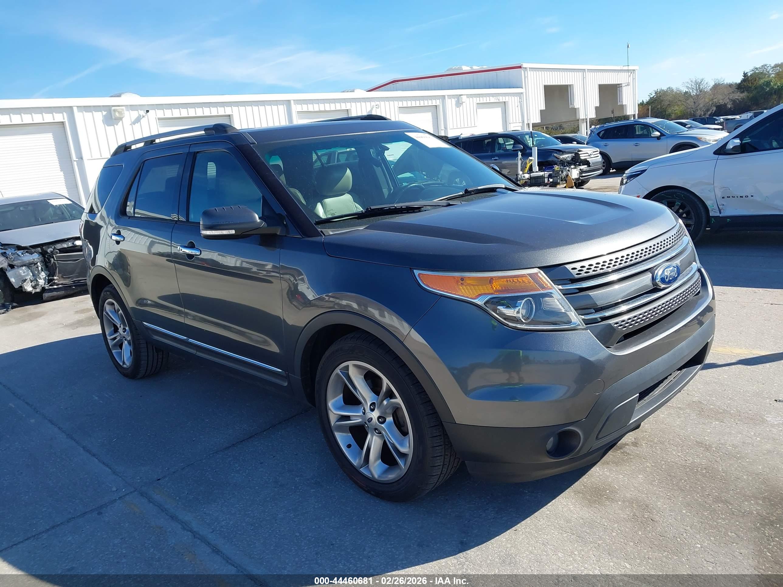 FORD EXPLORER image 6