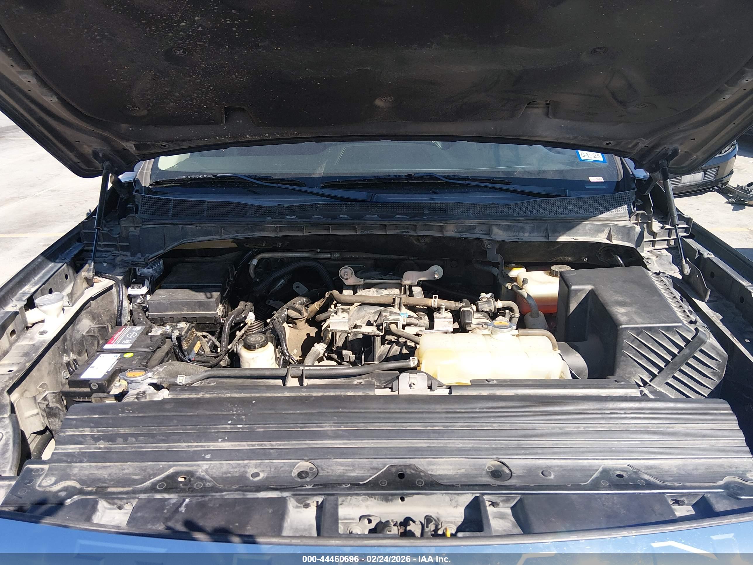 NISSAN TITAN image 10