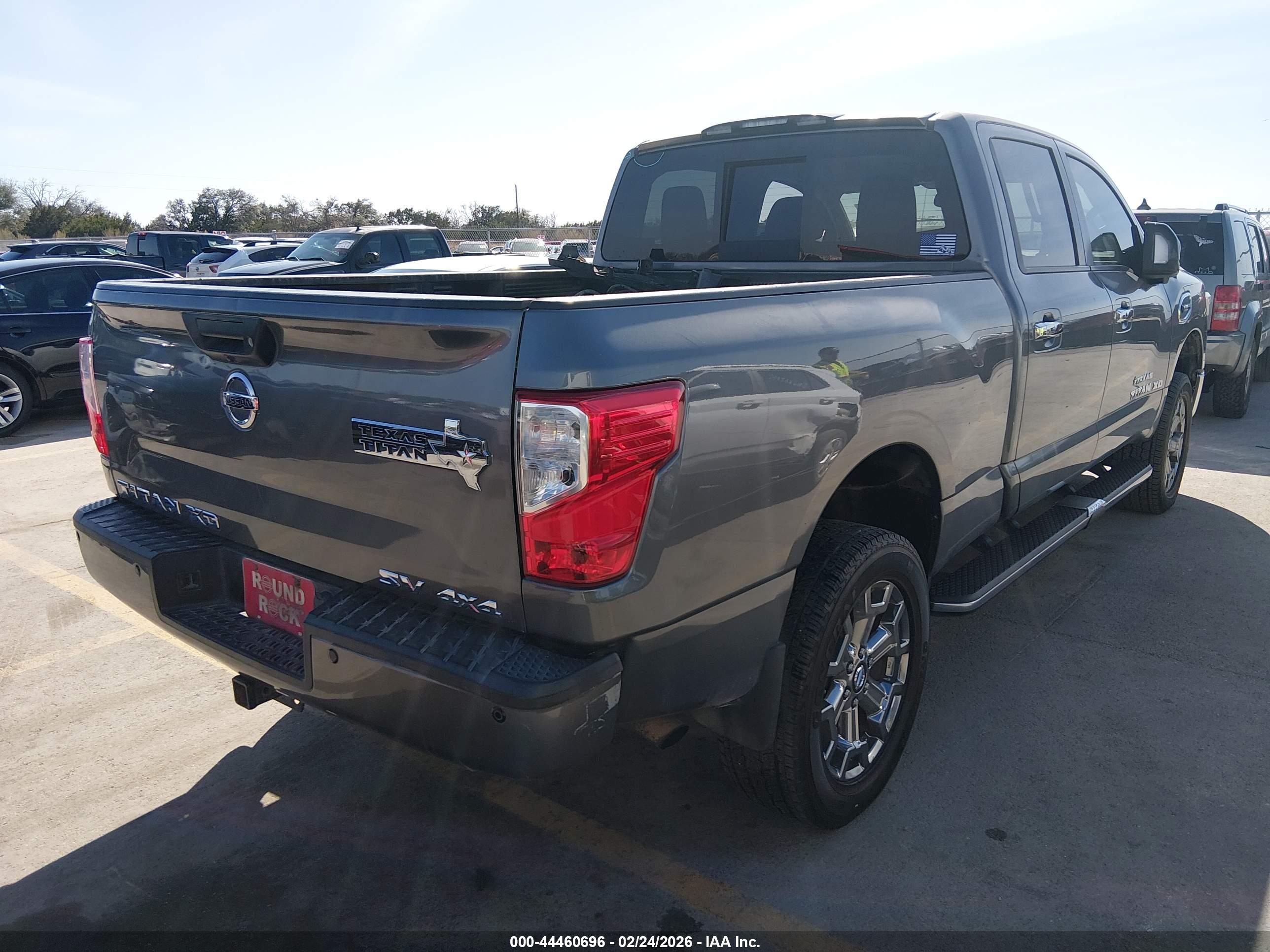 NISSAN TITAN image 4