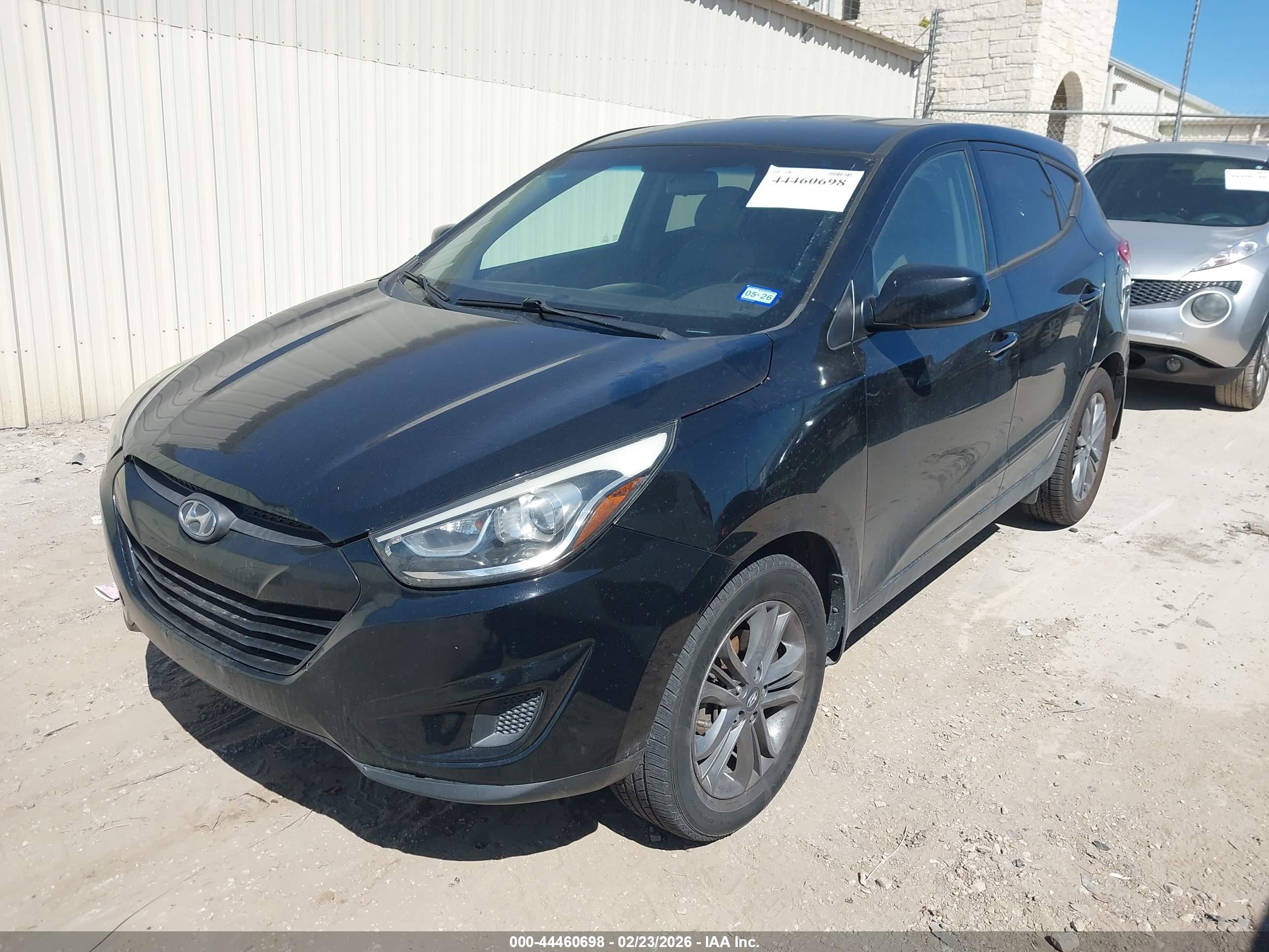 HYUNDAI TUCSON image 2