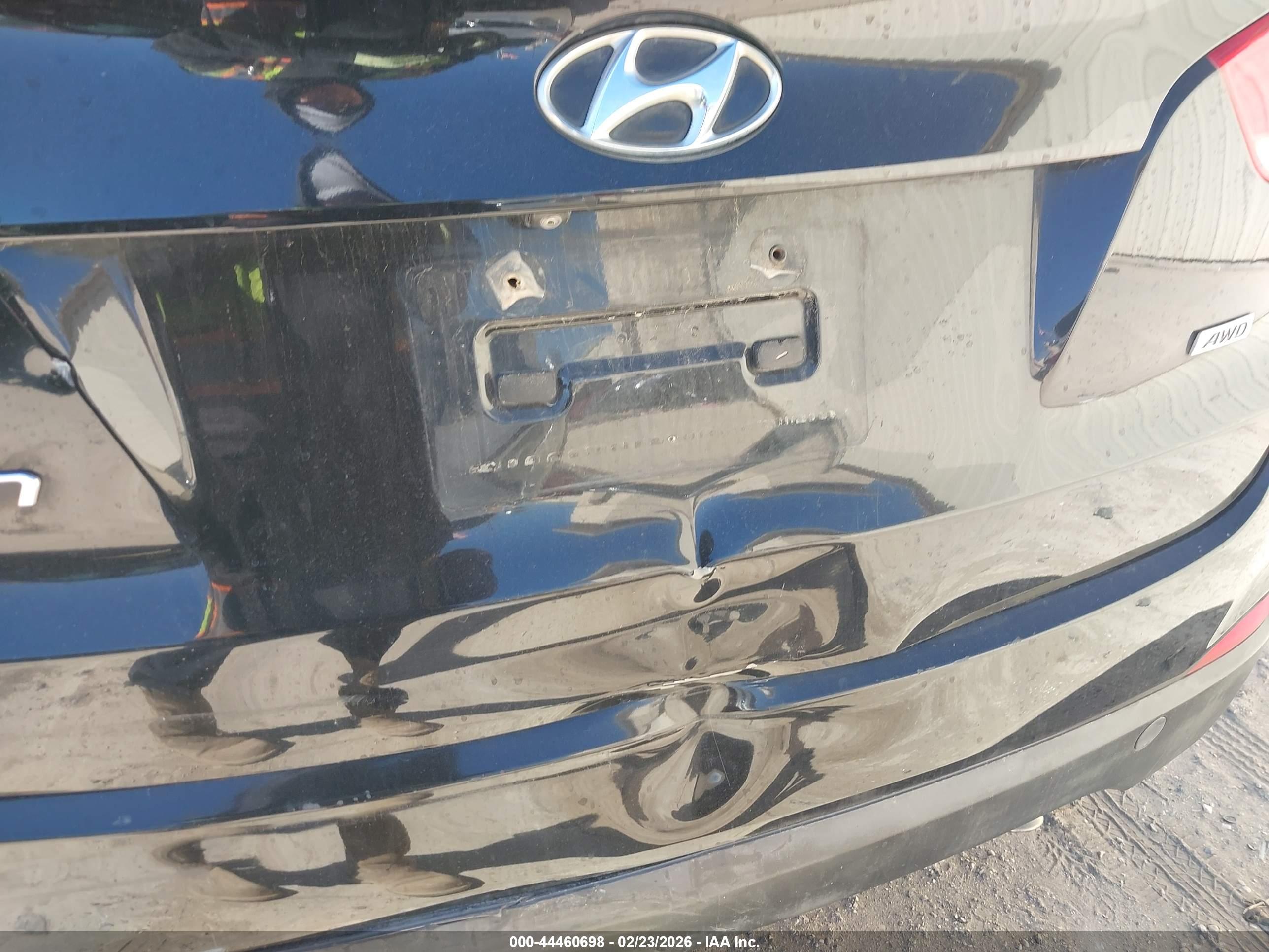HYUNDAI TUCSON image 6