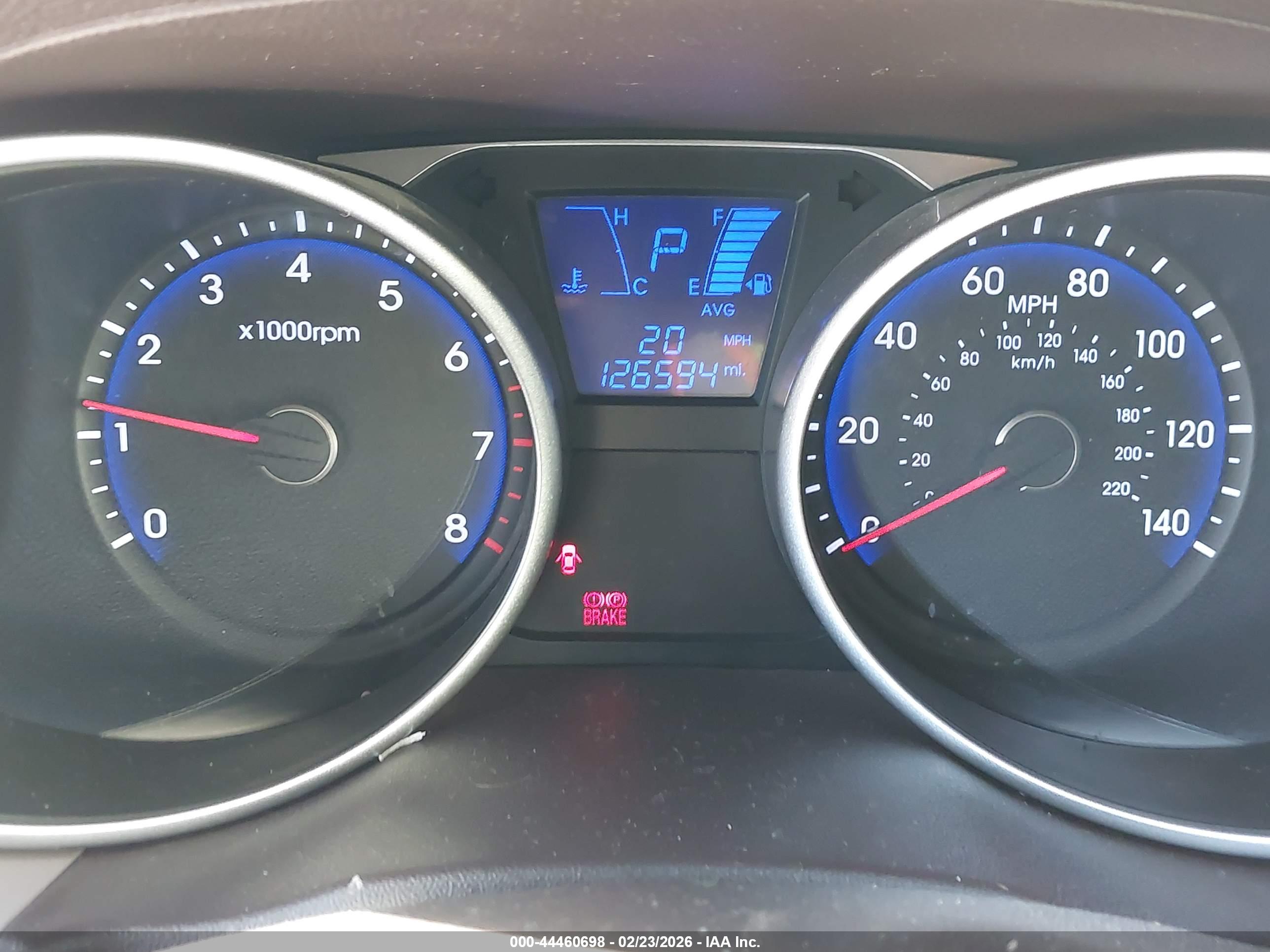 HYUNDAI TUCSON image 7