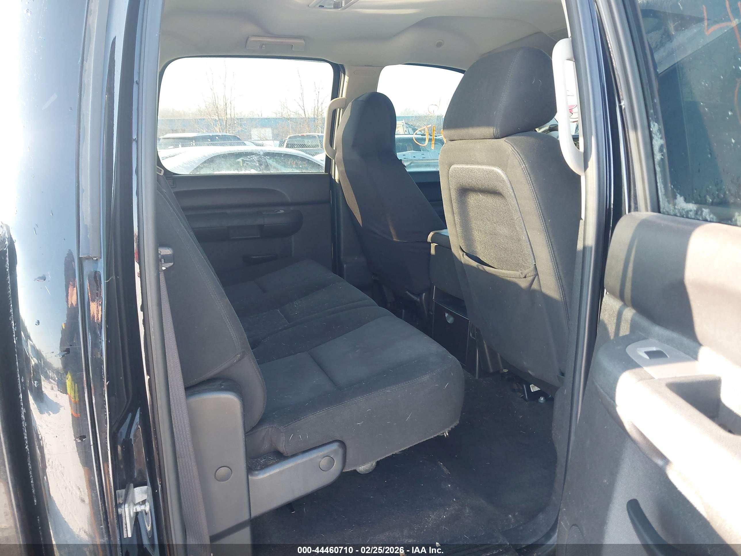 GMC SIERRA image 8