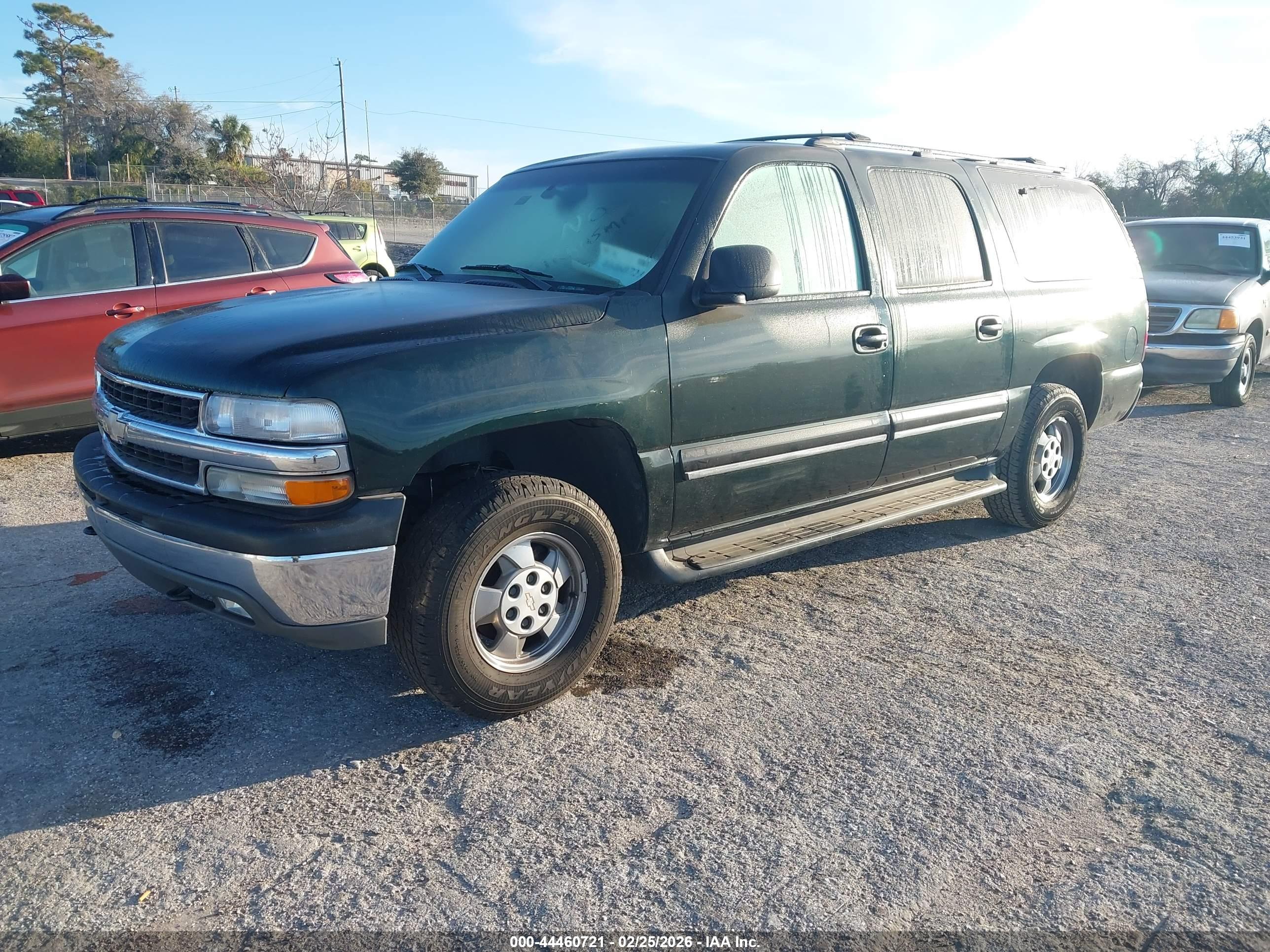 CHEVROLET SUBURBAN image 2